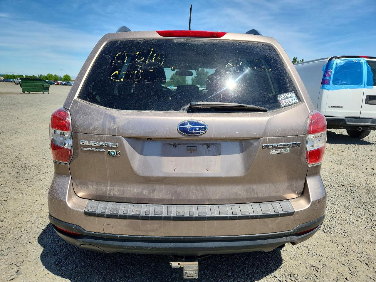 2015 Subaru Forester 2.5i Premium Tan vin: JF2SJAFC1FH435604