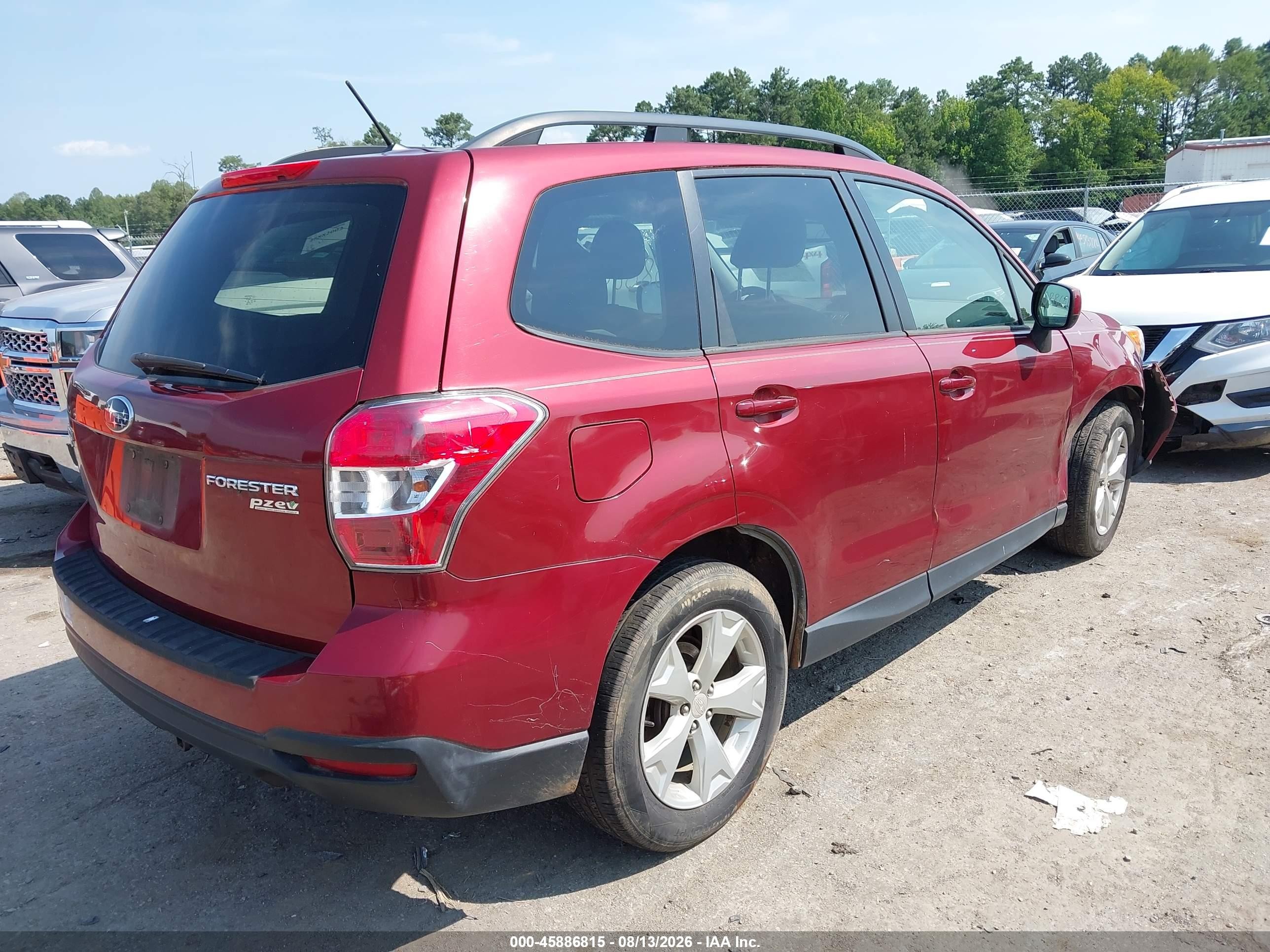 2015 Subaru Forester 2.5i Premium Burgundy vin: JF2SJAFC1FH571604