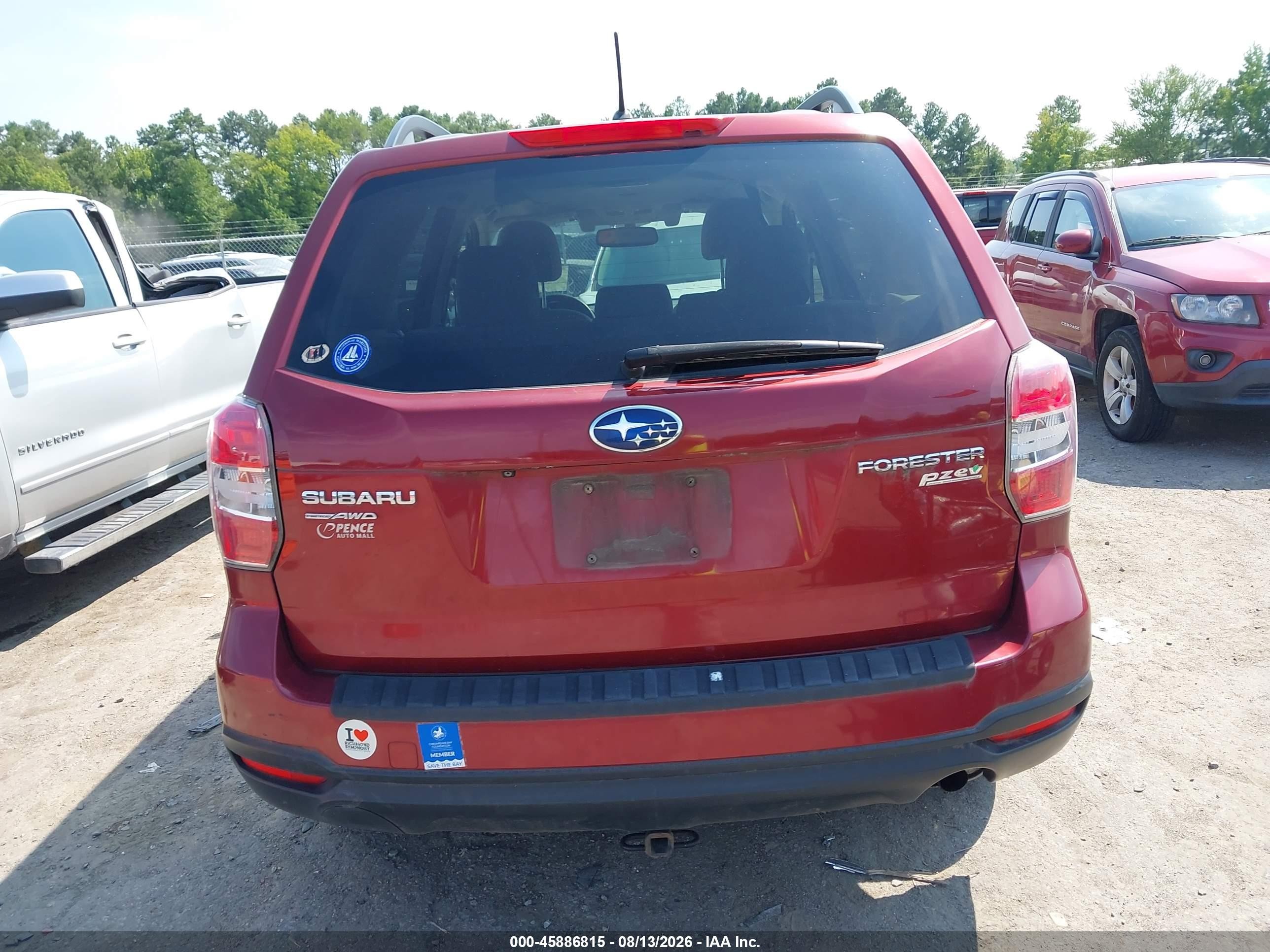 2015 Subaru Forester 2.5i Premium Burgundy vin: JF2SJAFC1FH571604