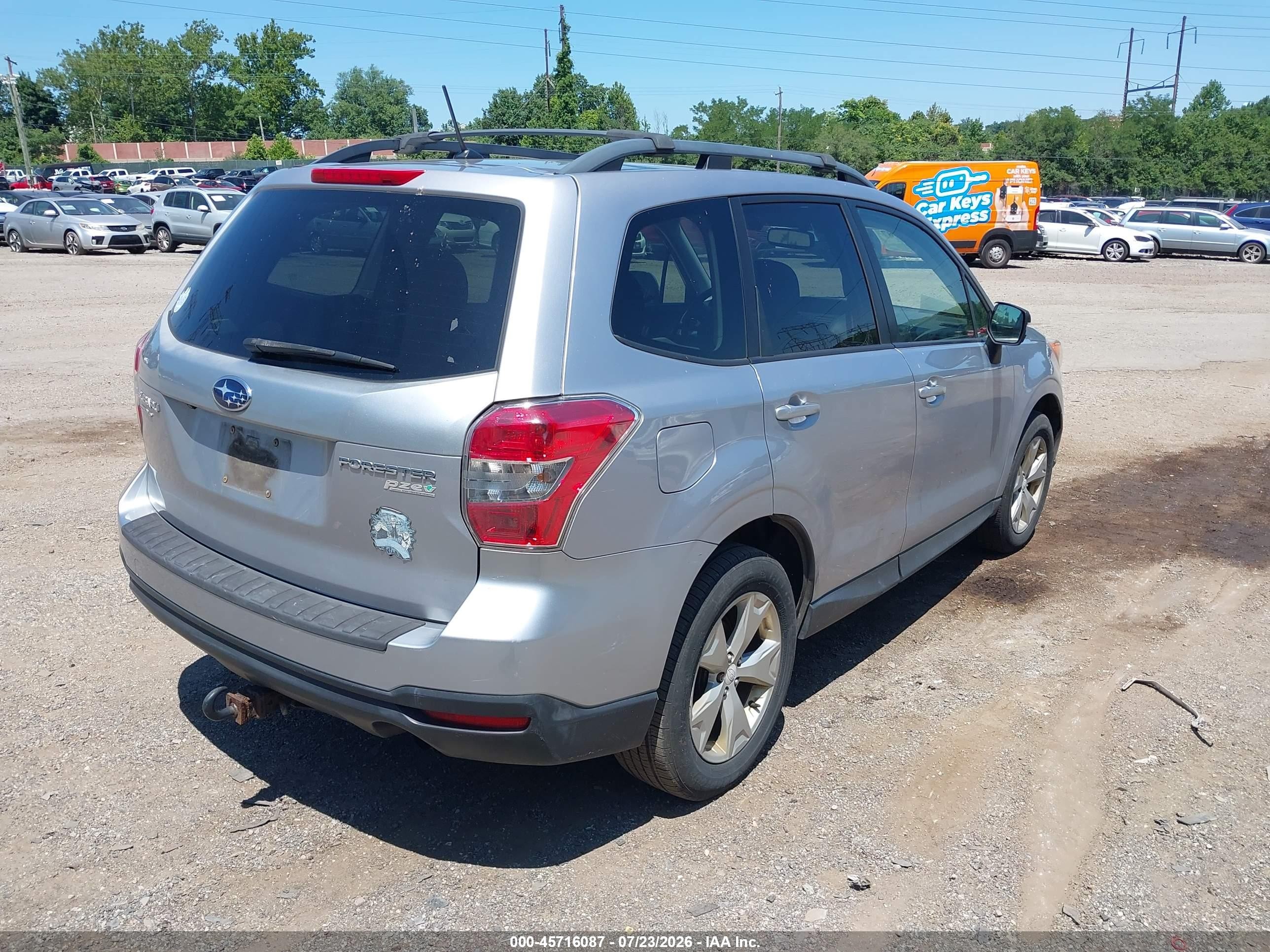 2015 Subaru Forester 2.5i Premium Silver vin: JF2SJAFC1FH805157
