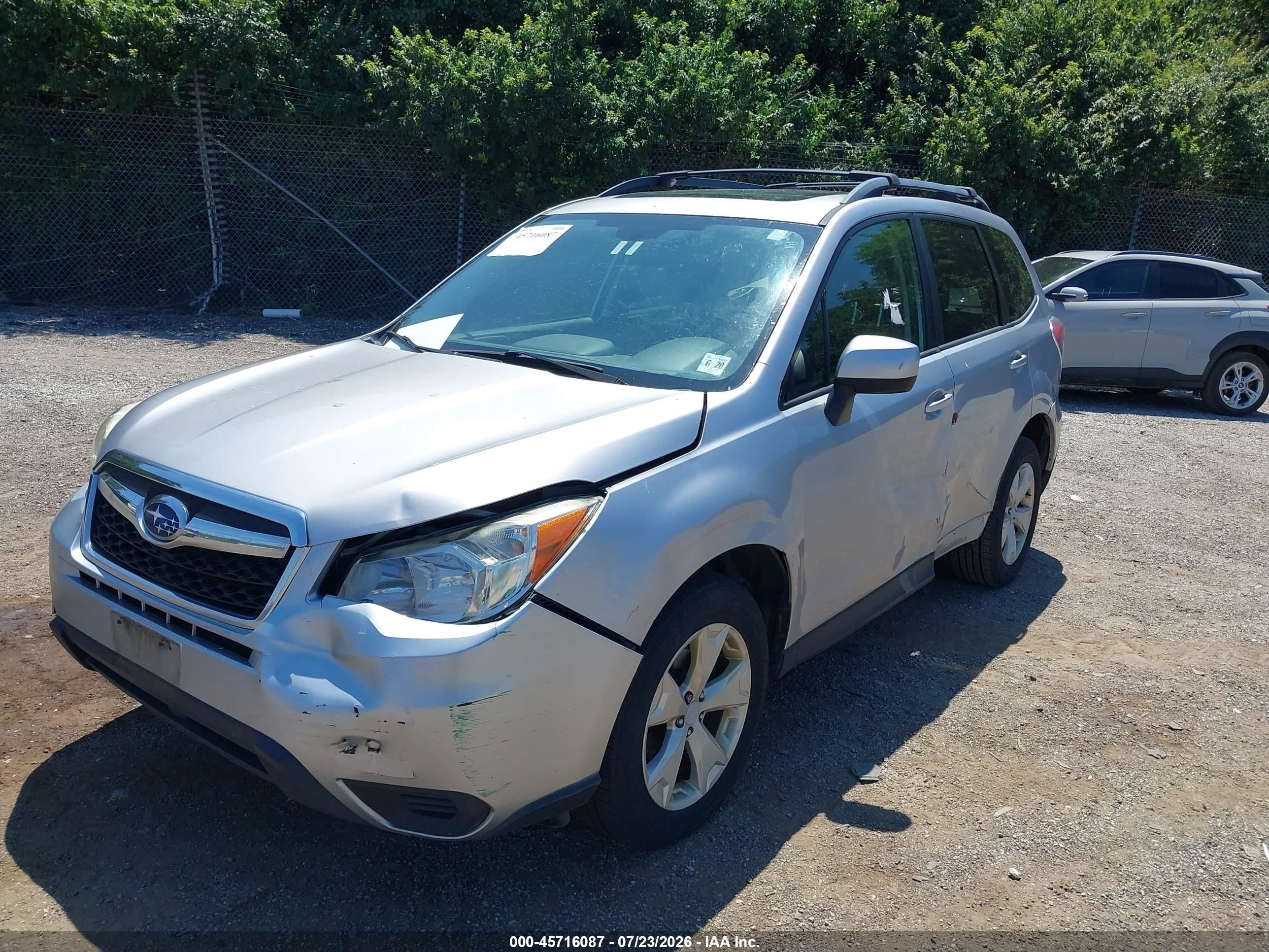 2015 Subaru Forester 2.5i Premium Silver vin: JF2SJAFC1FH805157