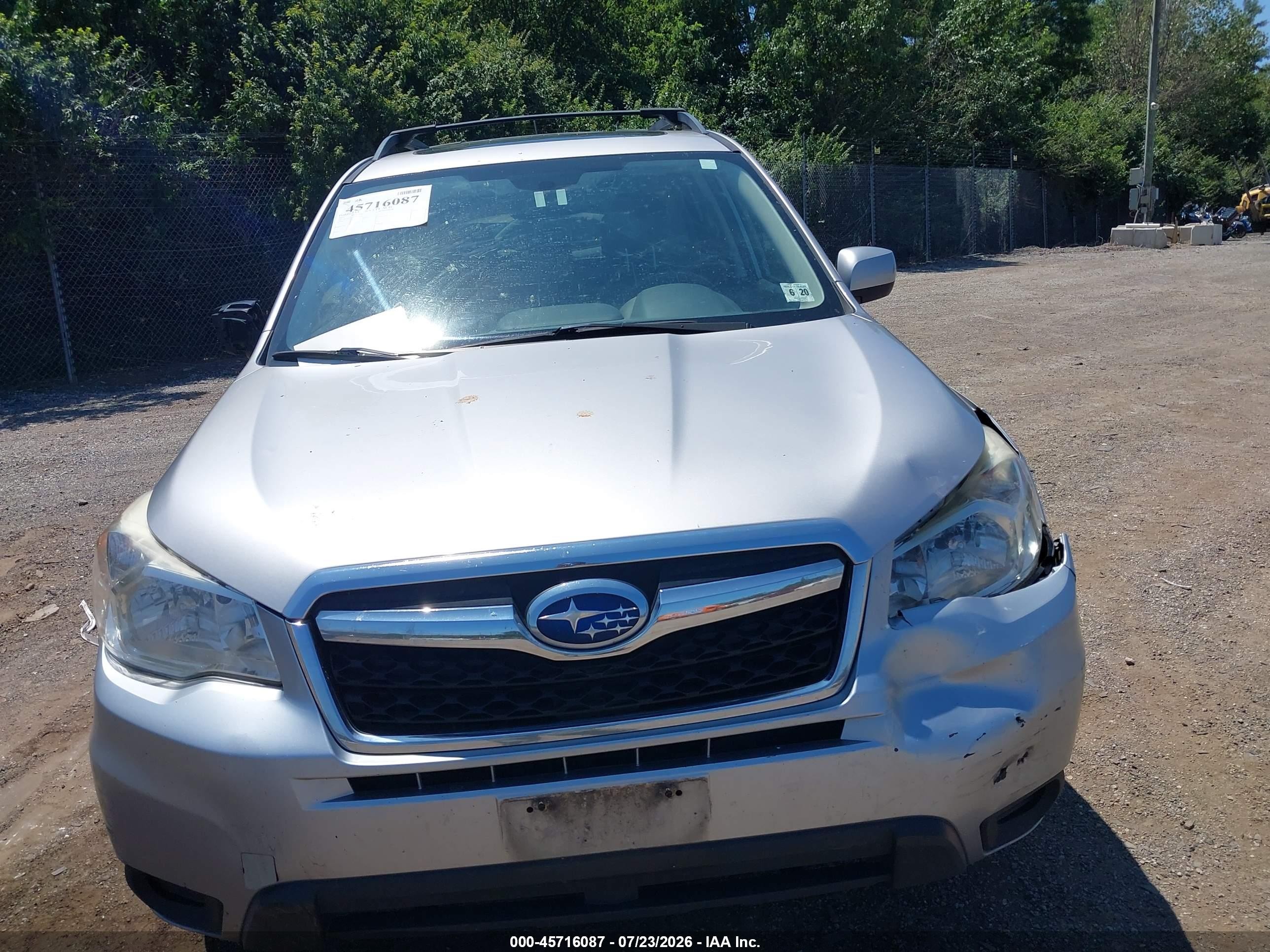 2015 Subaru Forester 2.5i Premium Silver vin: JF2SJAFC1FH805157