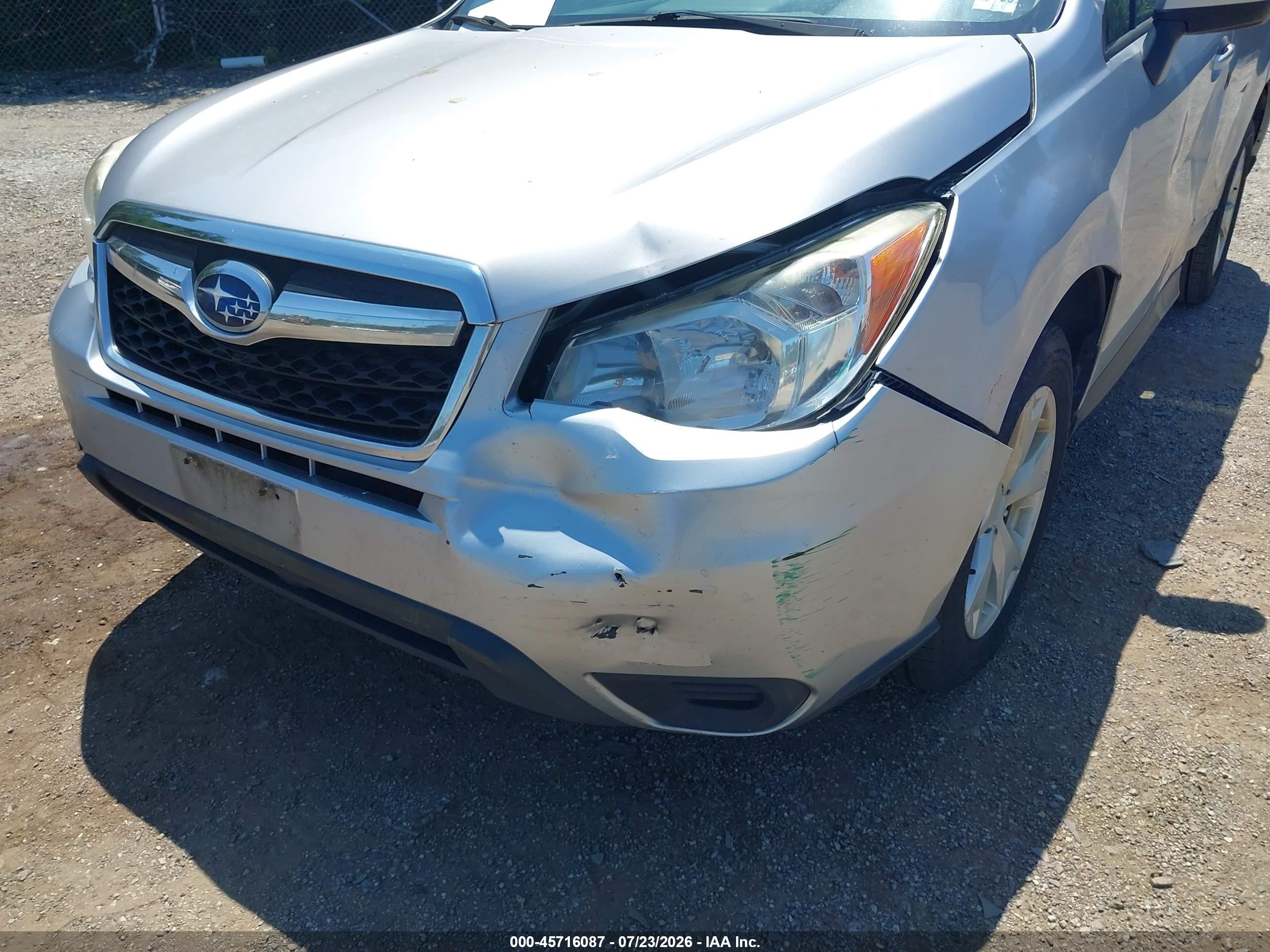 2015 Subaru Forester 2.5i Premium Silver vin: JF2SJAFC1FH805157