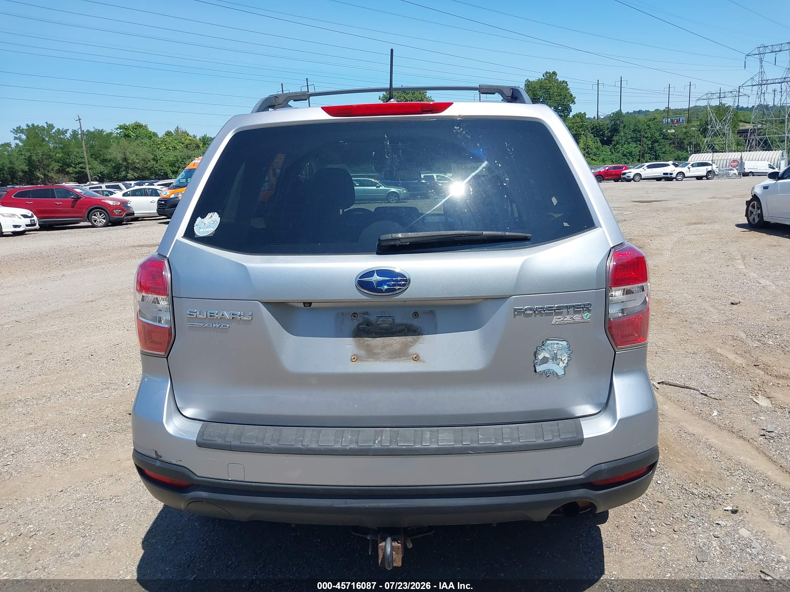 2015 Subaru Forester 2.5i Premium Silver vin: JF2SJAFC1FH805157