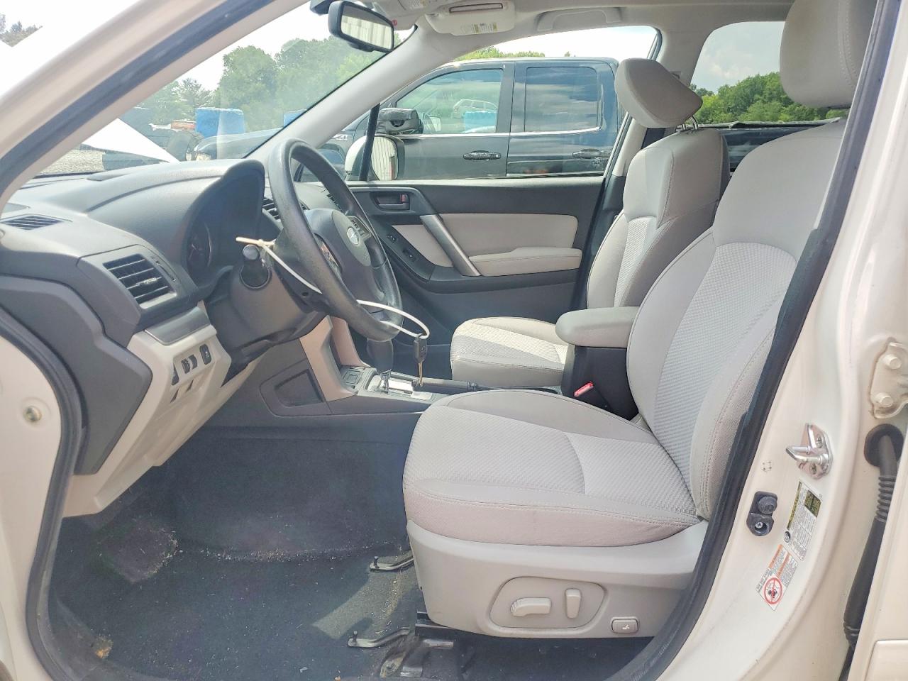 2015 Subaru Forester 2.5i Premium White vin: JF2SJAFC1FH820869