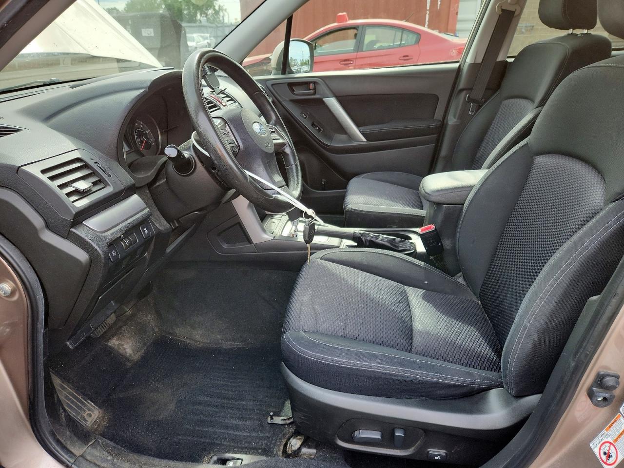 2015 Subaru Forester 2.5i Premium Tan vin: JF2SJAFC3FH427388