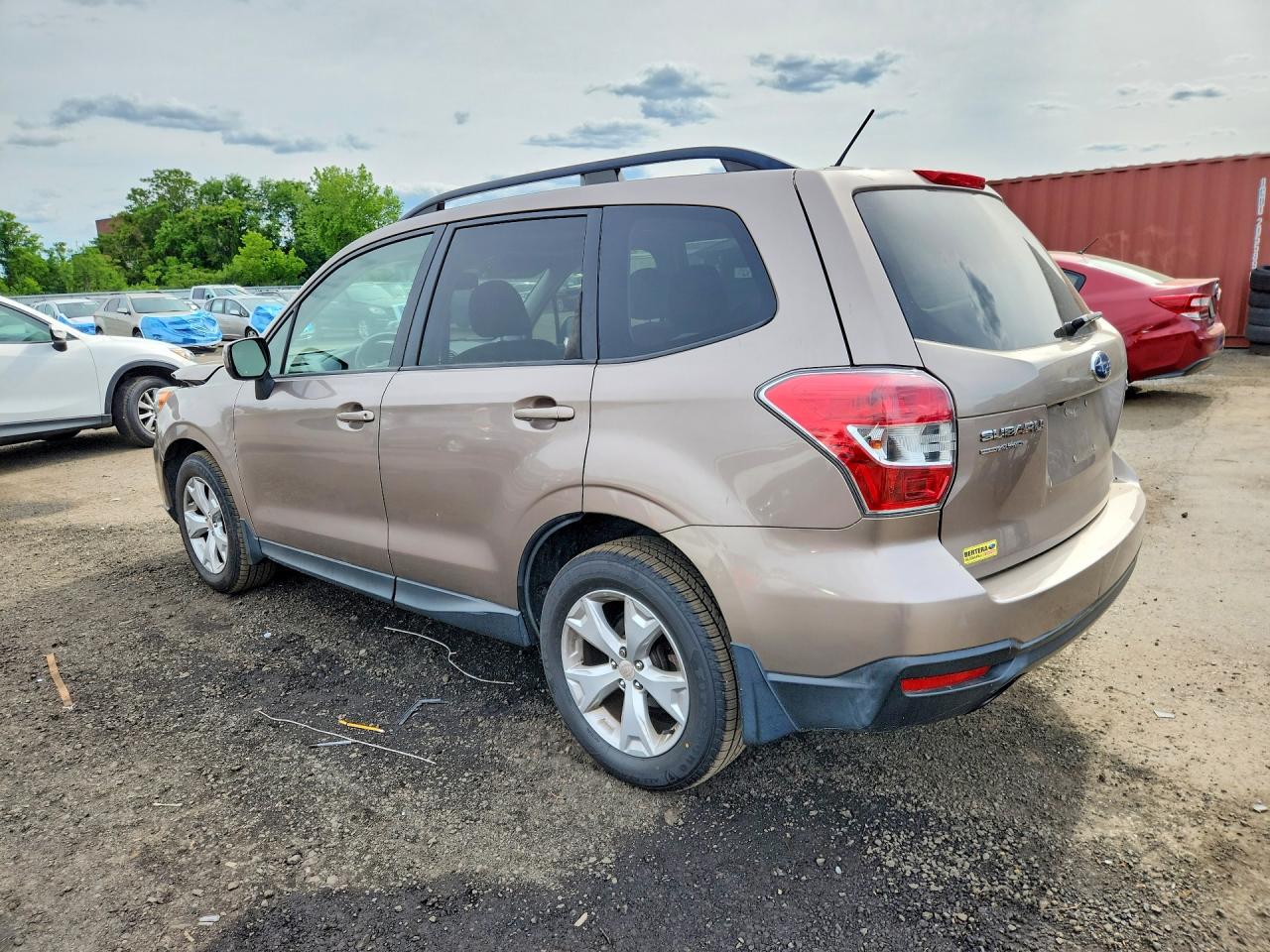 2015 Subaru Forester 2.5i Premium Tan vin: JF2SJAFC3FH427388