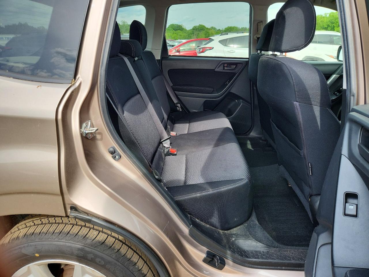 2015 Subaru Forester 2.5i Premium Tan vin: JF2SJAFC3FH427388