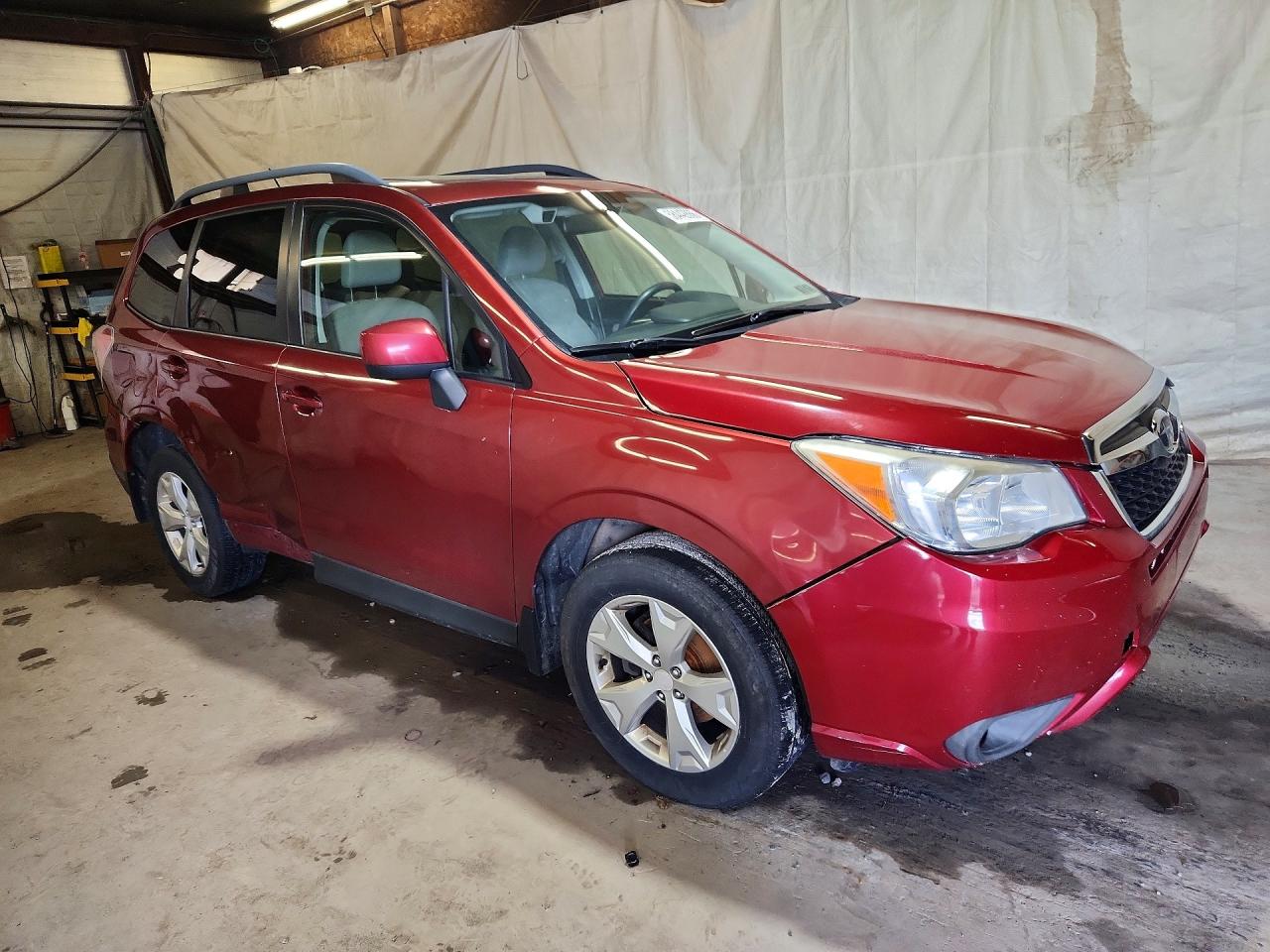 2015 Subaru Forester 2.5i Premium Burgundy vin: JF2SJAFC3FH428878
