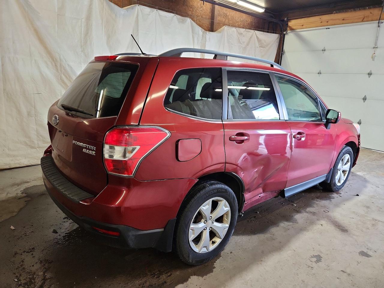 2015 Subaru Forester 2.5i Premium Burgundy vin: JF2SJAFC3FH428878