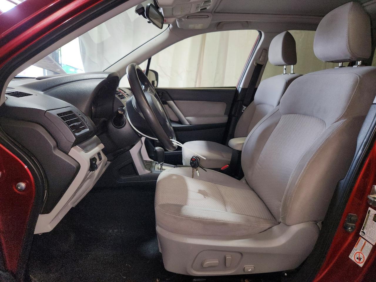 2015 Subaru Forester 2.5i Premium Burgundy vin: JF2SJAFC3FH428878