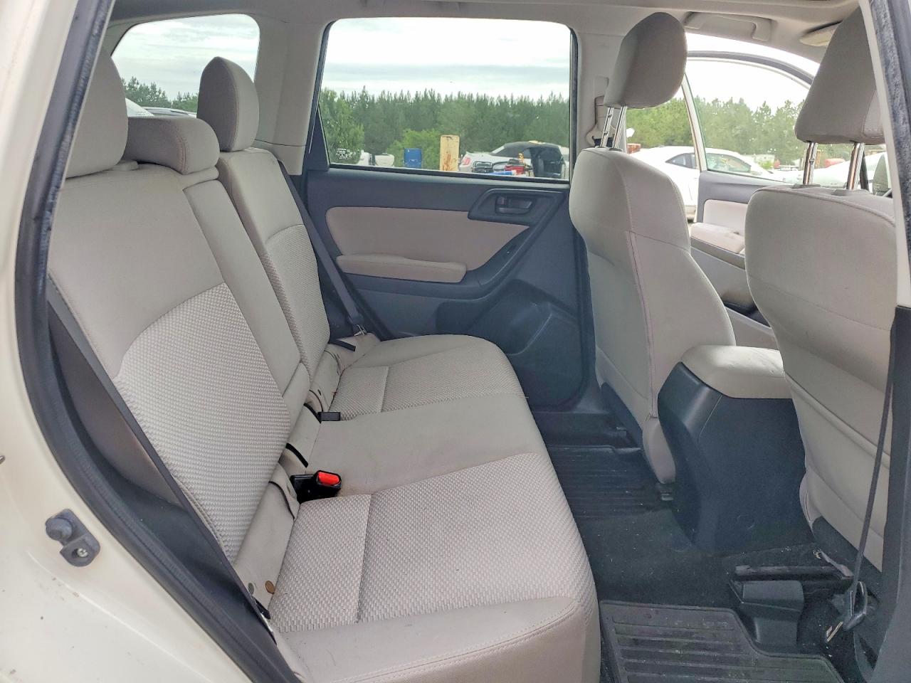 2015 Subaru Forester 2.5i Premium White vin: JF2SJAFC3FH800543
