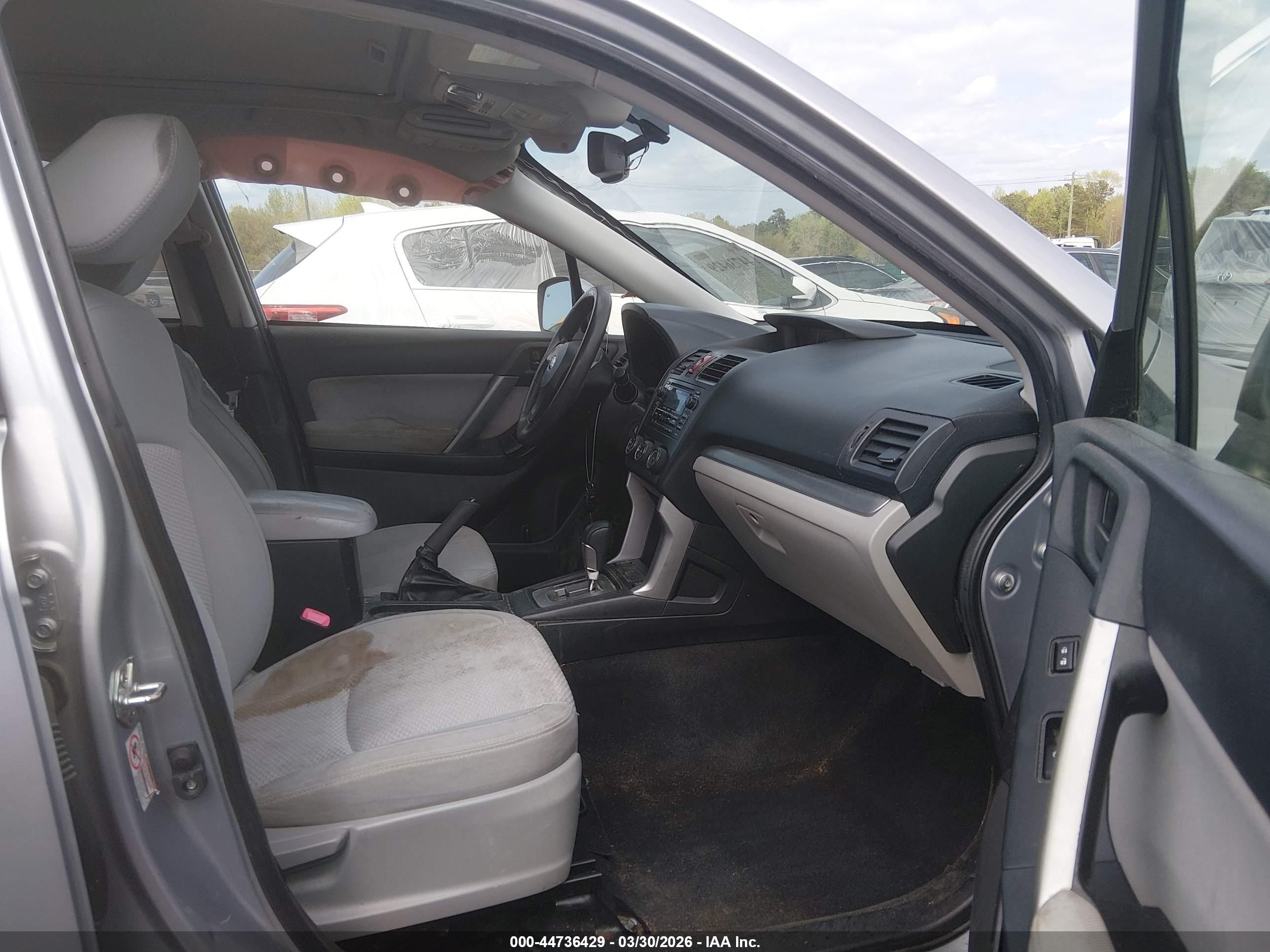 2015 Subaru Forester 2.5i Premium Silver vin: JF2SJAFC5FH425805