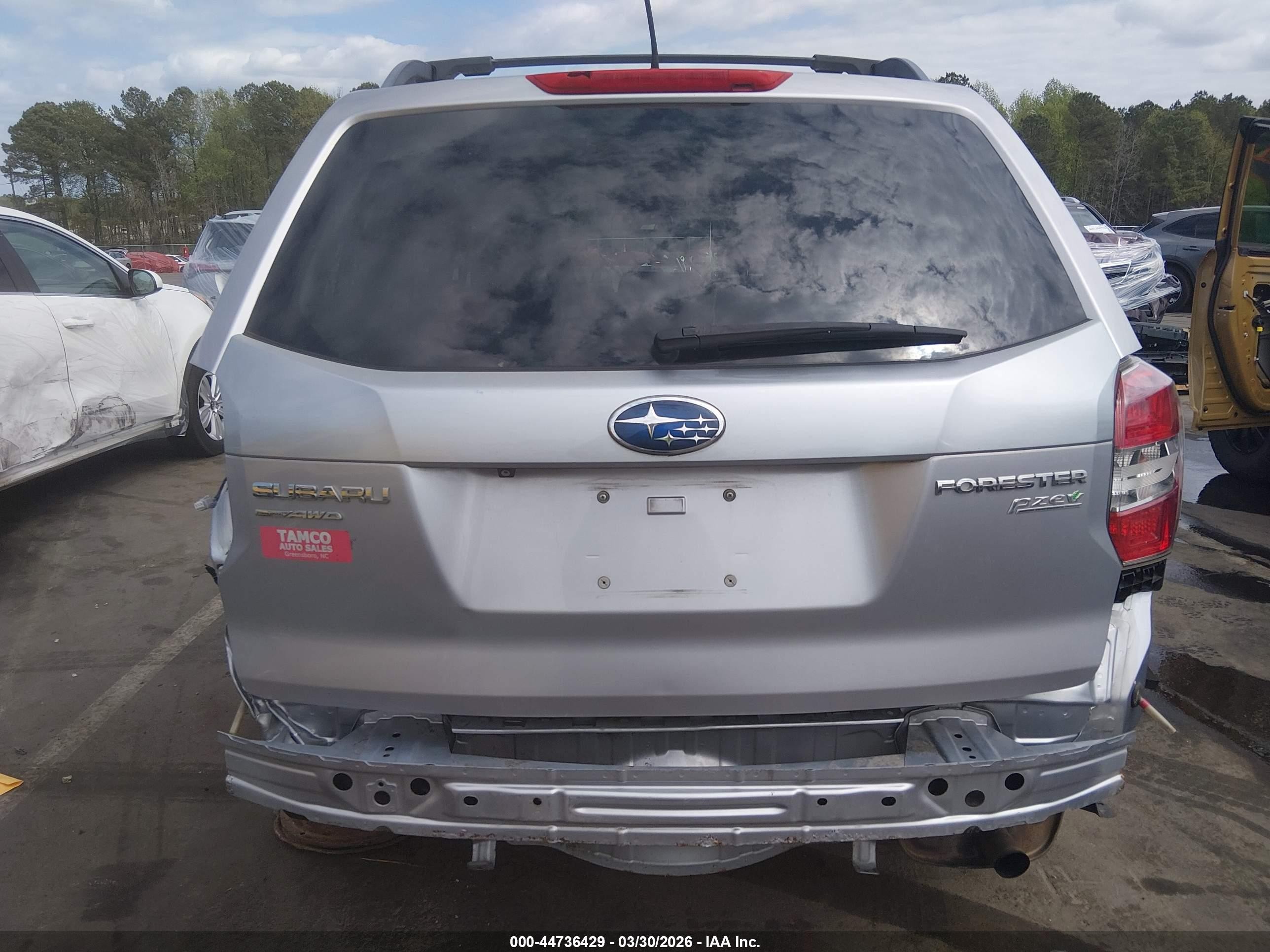 2015 Subaru Forester 2.5i Premium Silver vin: JF2SJAFC5FH425805