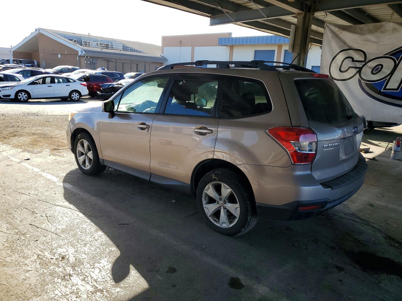 2015 Subaru Forester 2.5i Premium Gold vin: JF2SJAFC5FH547385