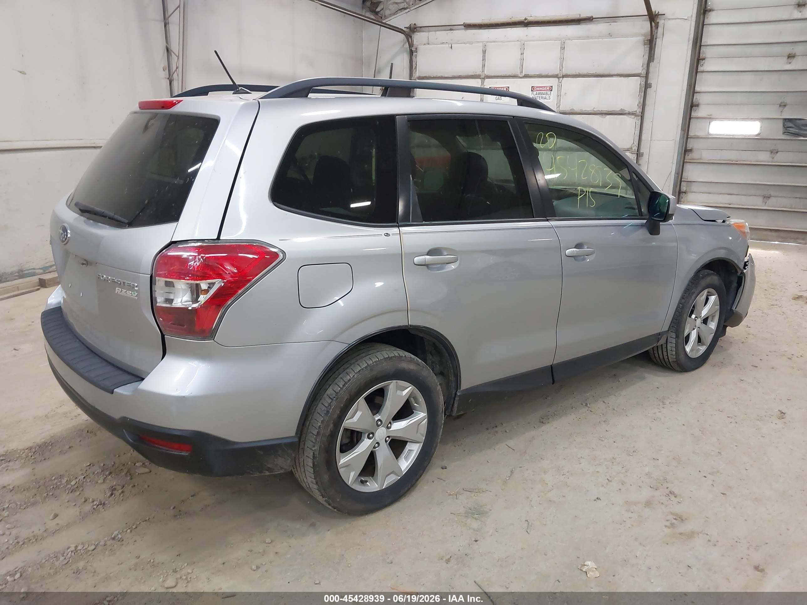 2015 Subaru Forester 2.5i Premium Silver vin: JF2SJAFC5FH580497