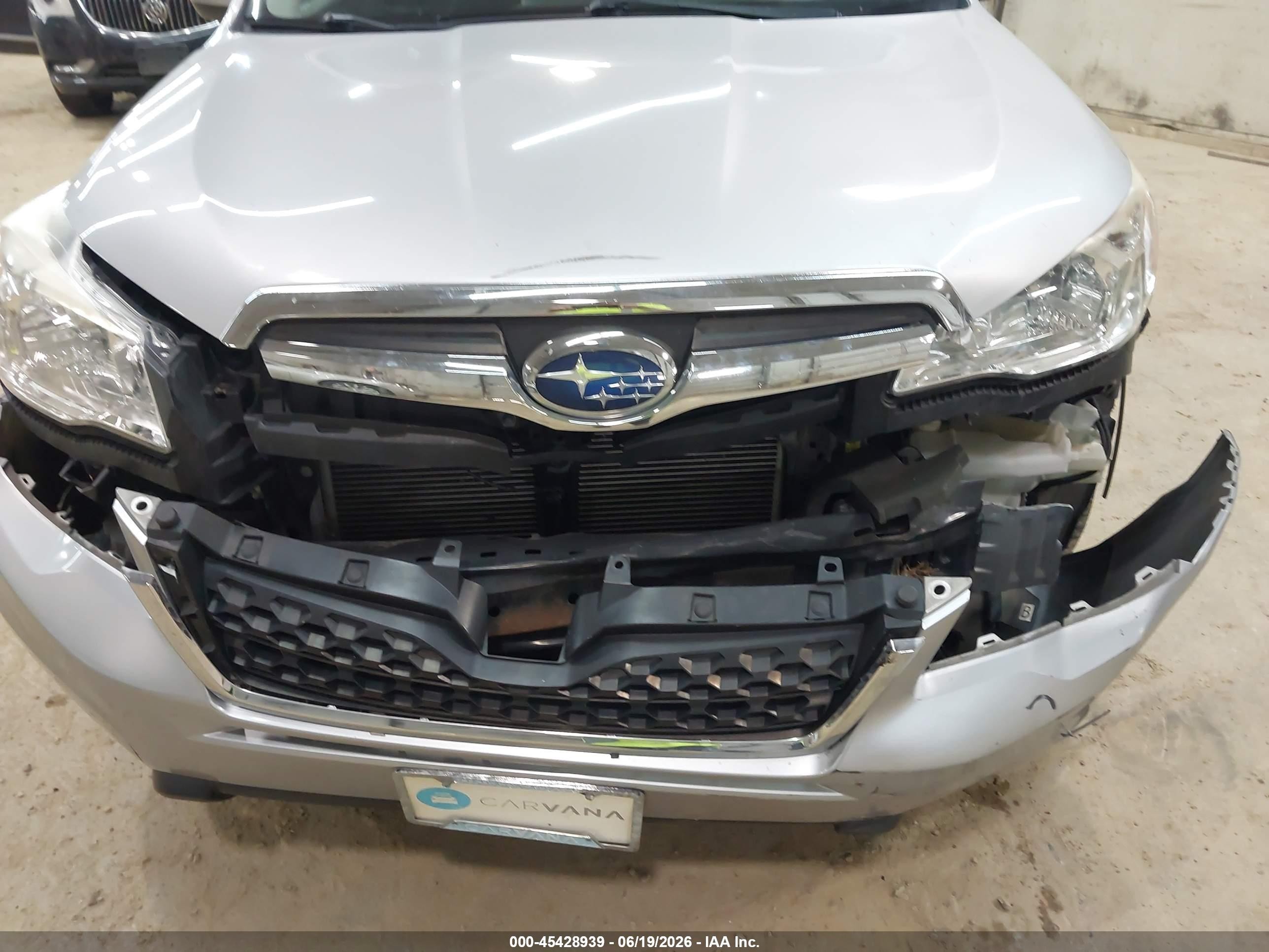 2015 Subaru Forester 2.5i Premium Silver vin: JF2SJAFC5FH580497