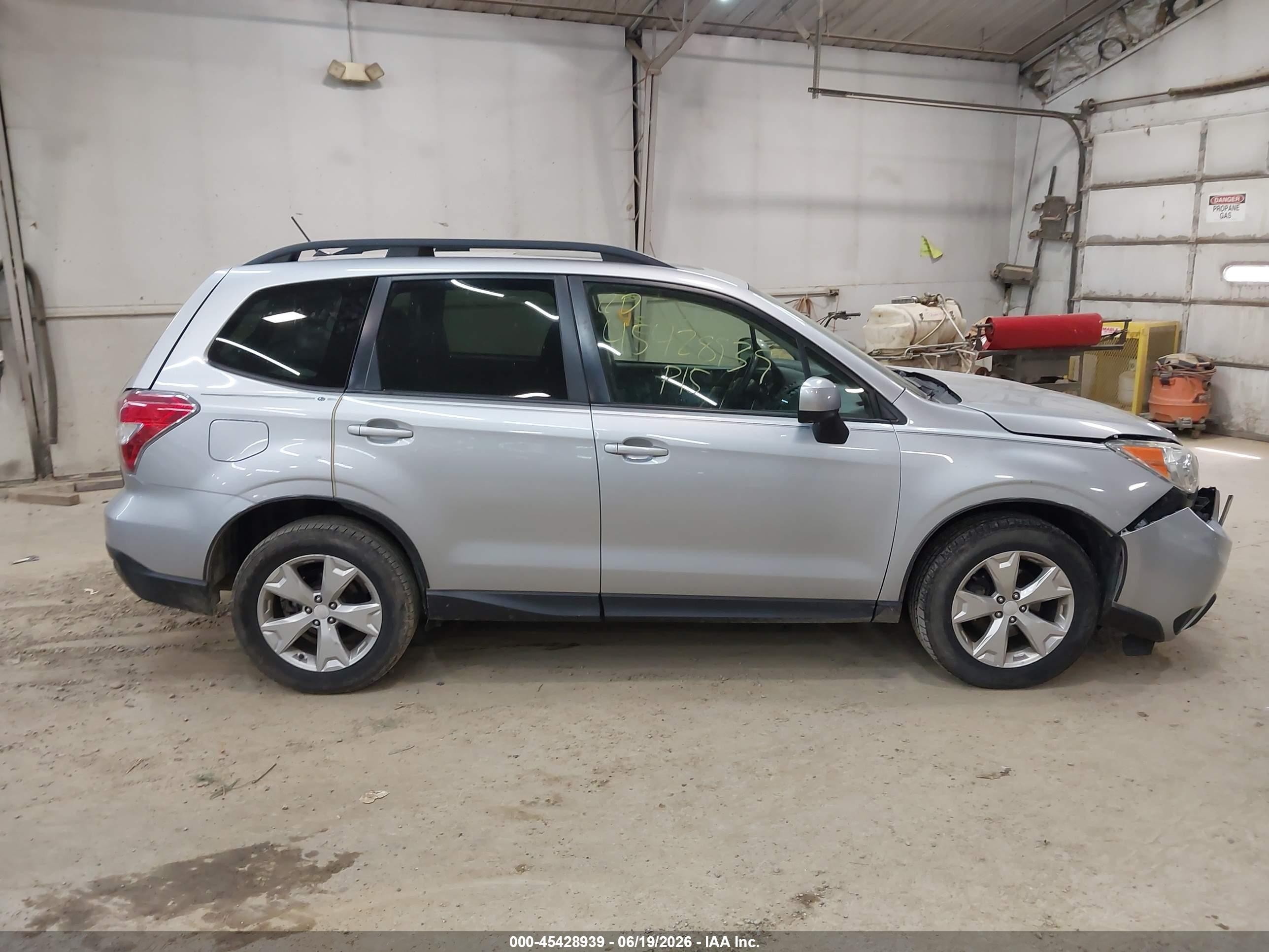 2015 Subaru Forester 2.5i Premium Silver vin: JF2SJAFC5FH580497