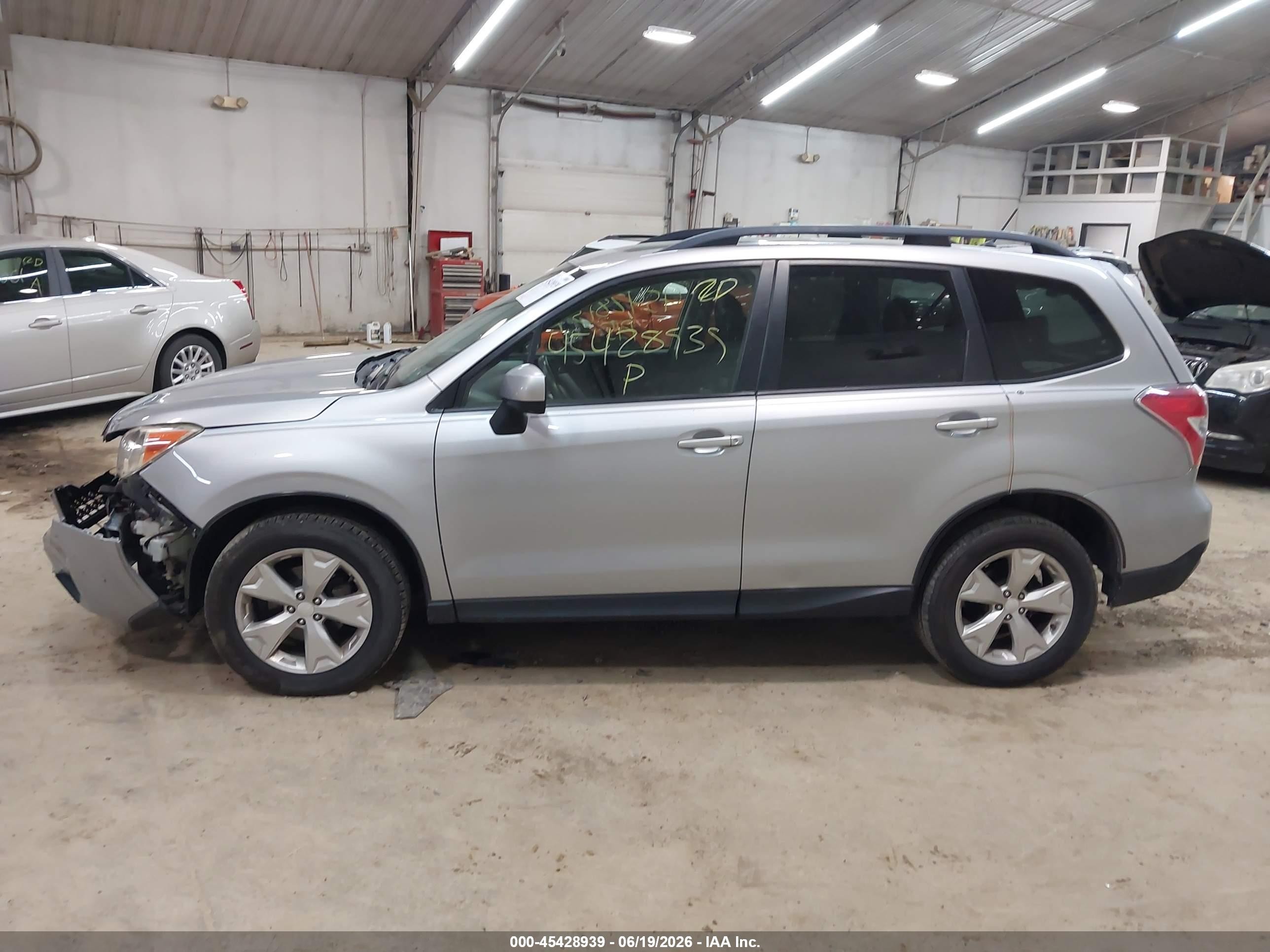 2015 Subaru Forester 2.5i Premium Silver vin: JF2SJAFC5FH580497
