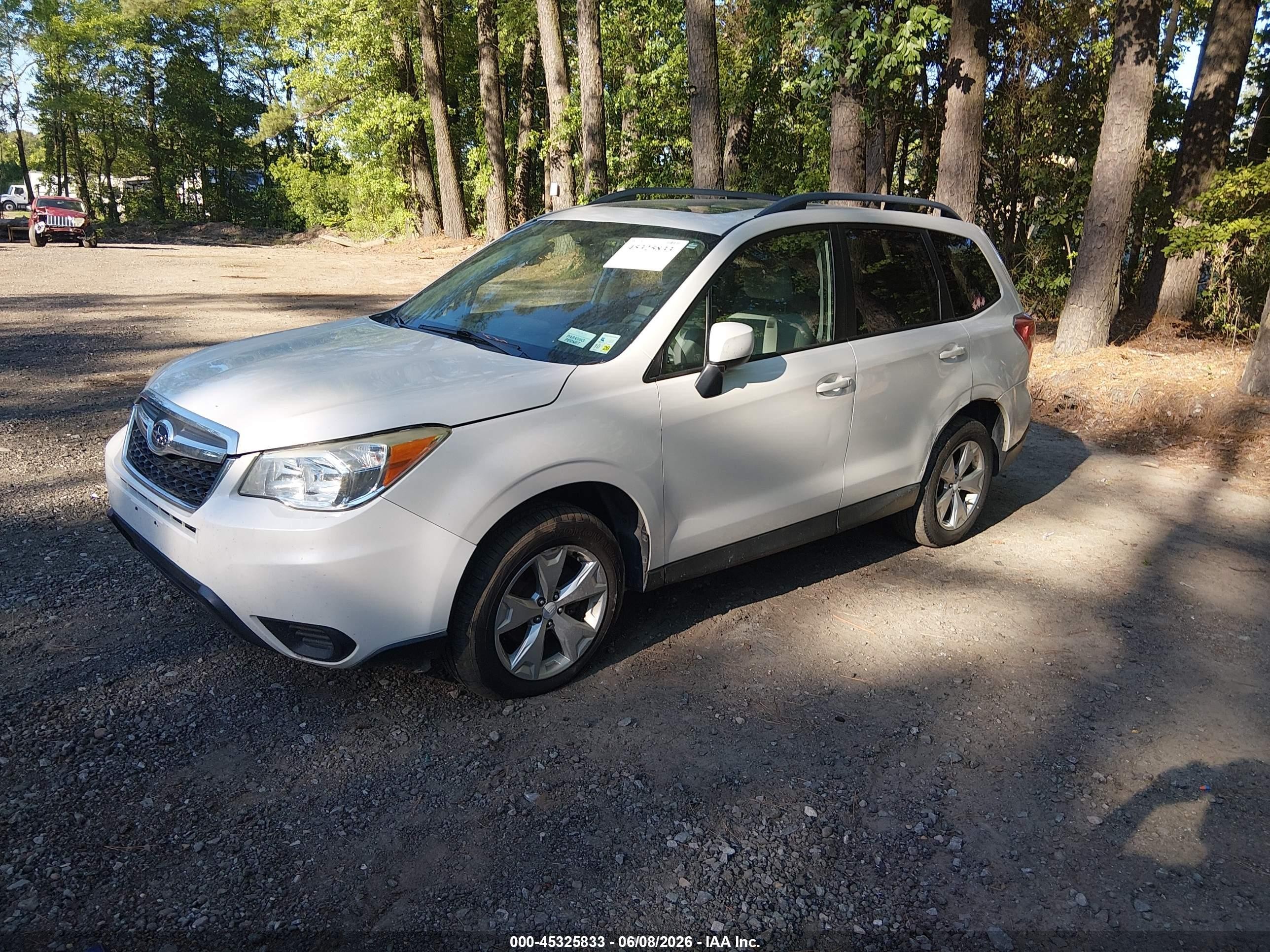 2015 Subaru Forester 2.5i Premium White vin: JF2SJAFC5FH817554