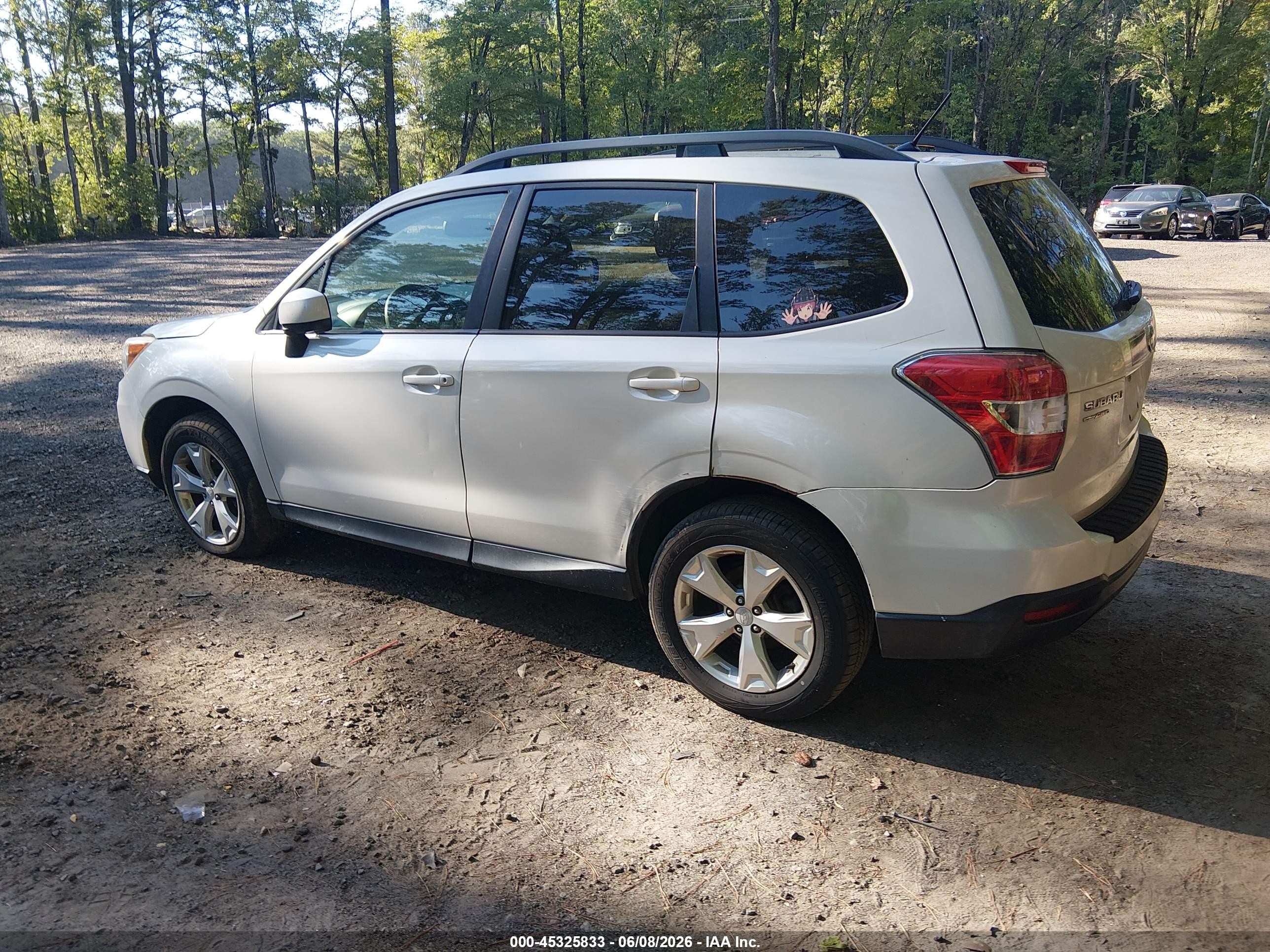 2015 Subaru Forester 2.5i Premium White vin: JF2SJAFC5FH817554