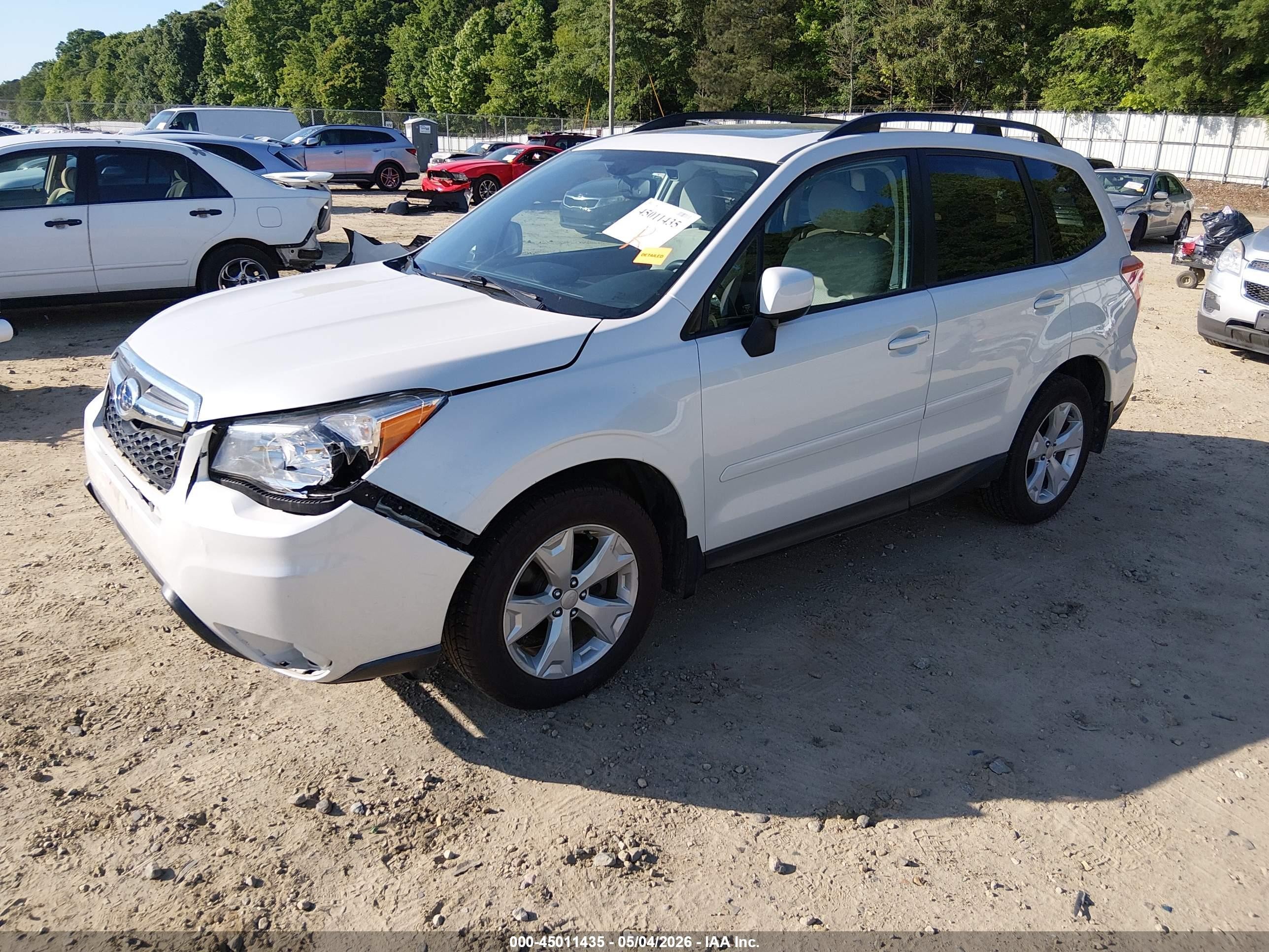 2015 Subaru Forester 2.5i Premium White vin: JF2SJAFC6FH806465