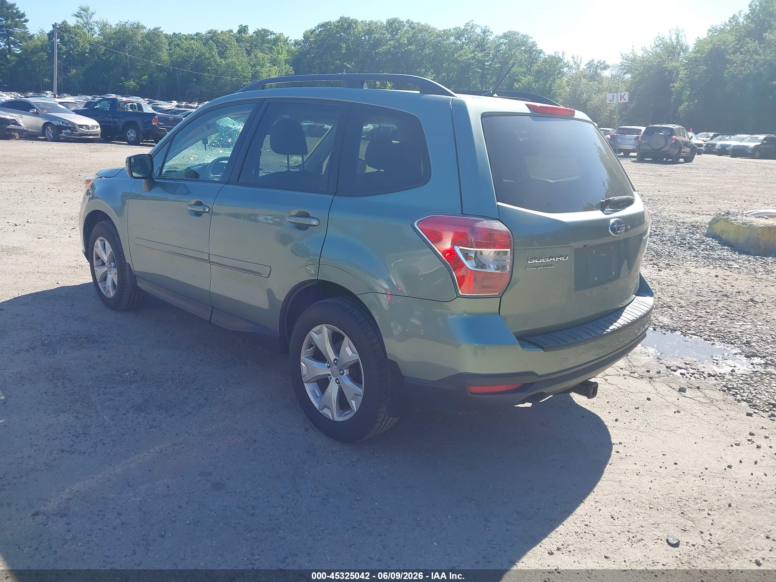 2015 Subaru Forester 2.5i Premium Green vin: JF2SJAFC6FH811567