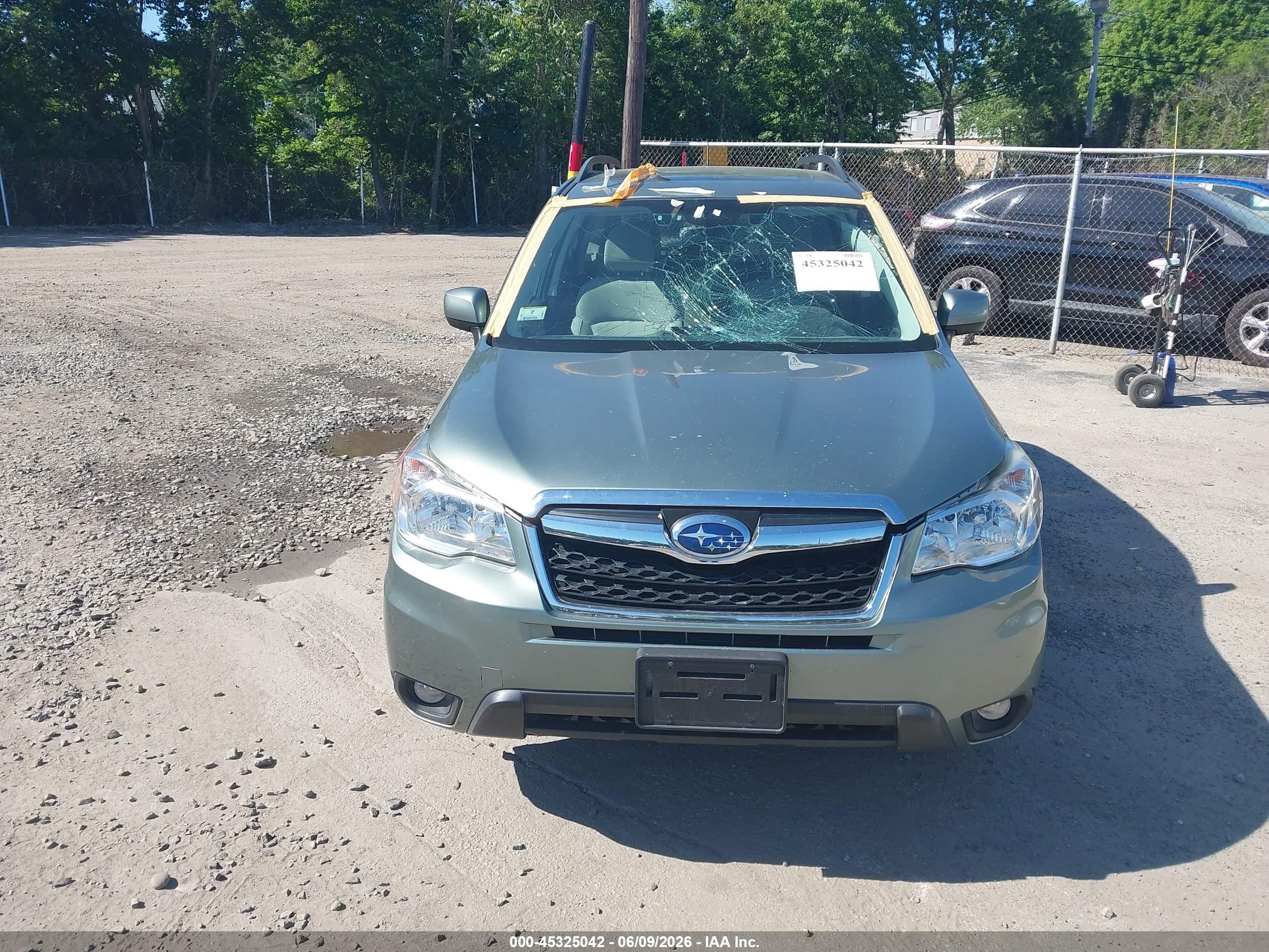 2015 Subaru Forester 2.5i Premium Green vin: JF2SJAFC6FH811567