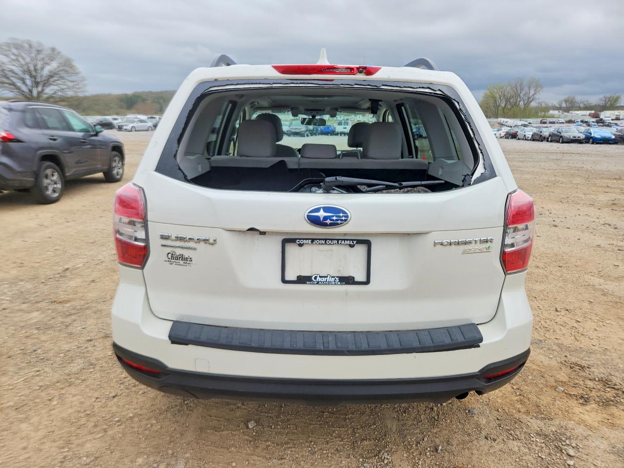 2016 Subaru Forester 2.5i Premium White vin: JF2SJAFC6GH508872