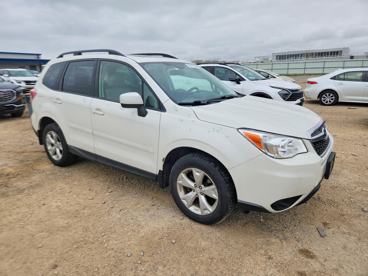 2016 Subaru Forester 2.5i Premium White vin: JF2SJAFC6GH508872