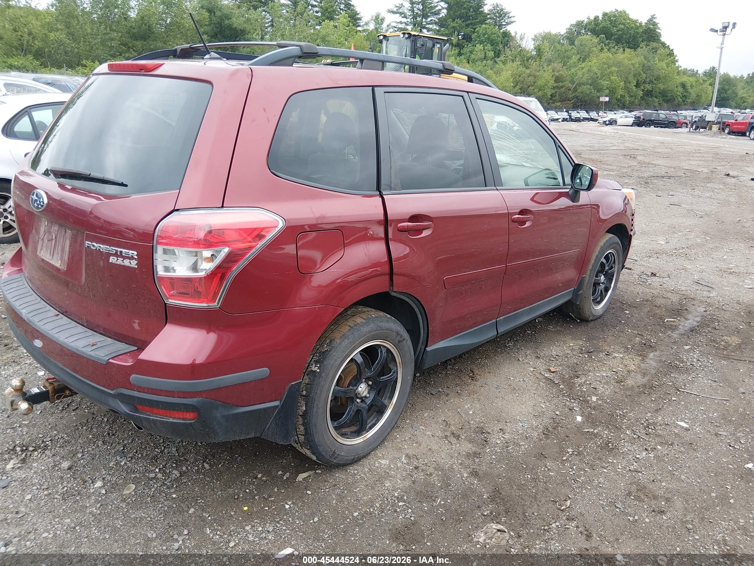 2015 Subaru Forester 2.5i Premium Red vin: JF2SJAFC7FH459485