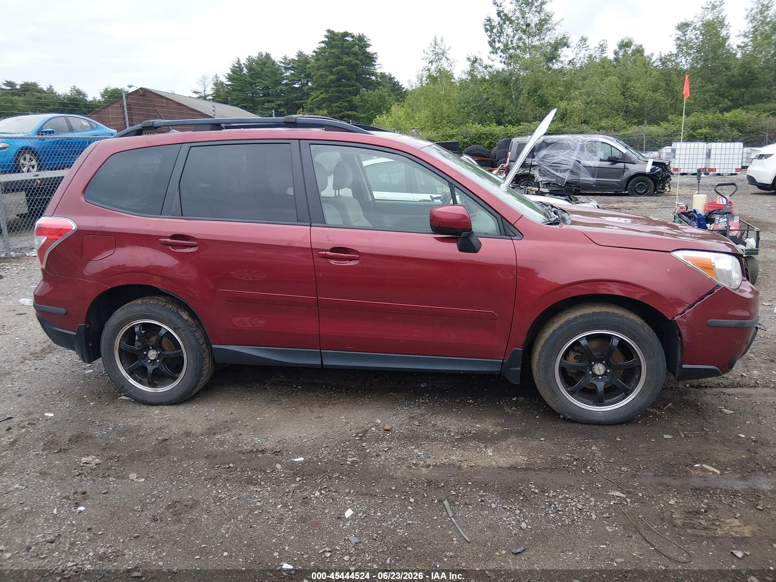 2015 Subaru Forester 2.5i Premium Red vin: JF2SJAFC7FH459485