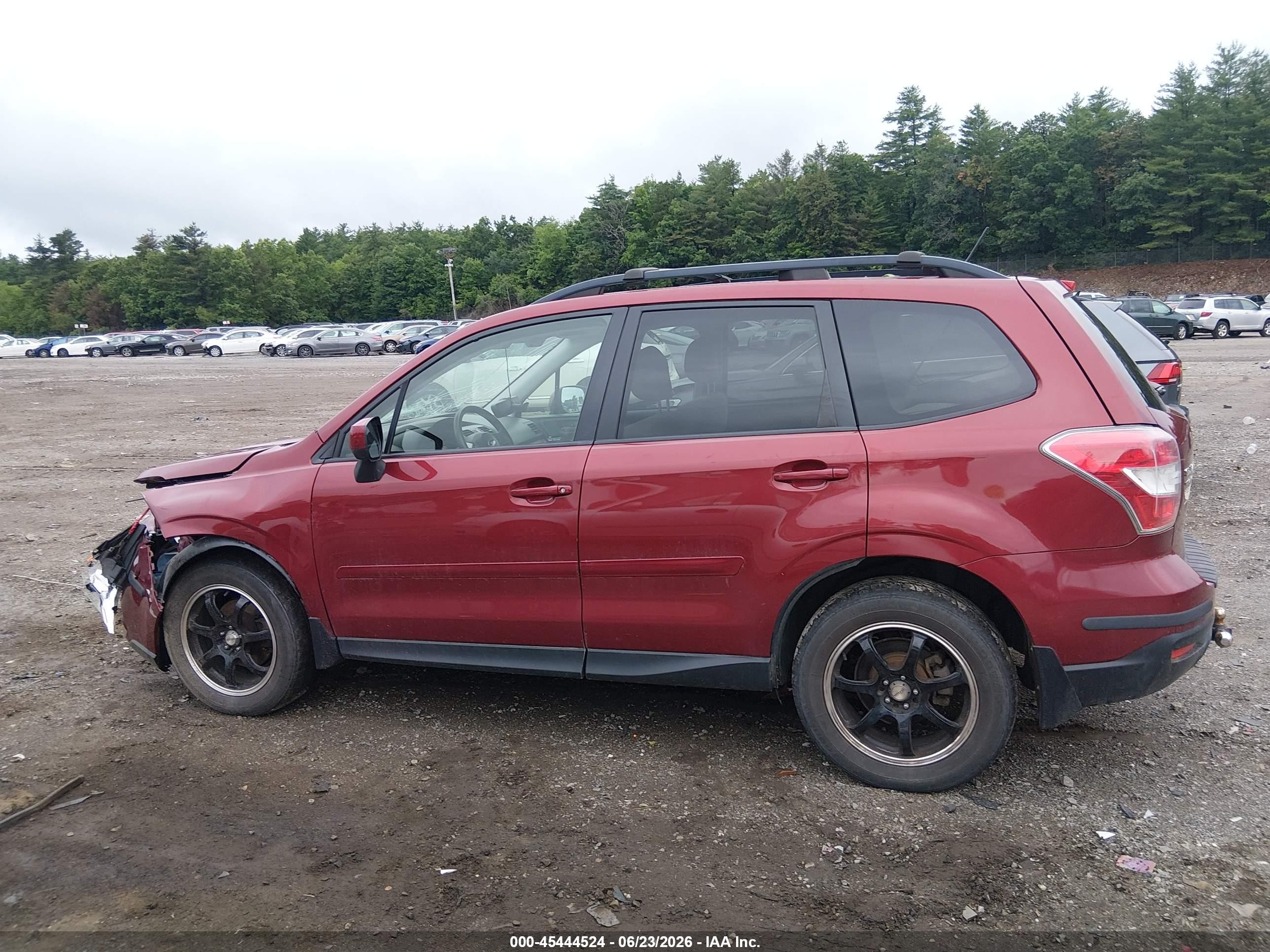 2015 Subaru Forester 2.5i Premium Red vin: JF2SJAFC7FH459485