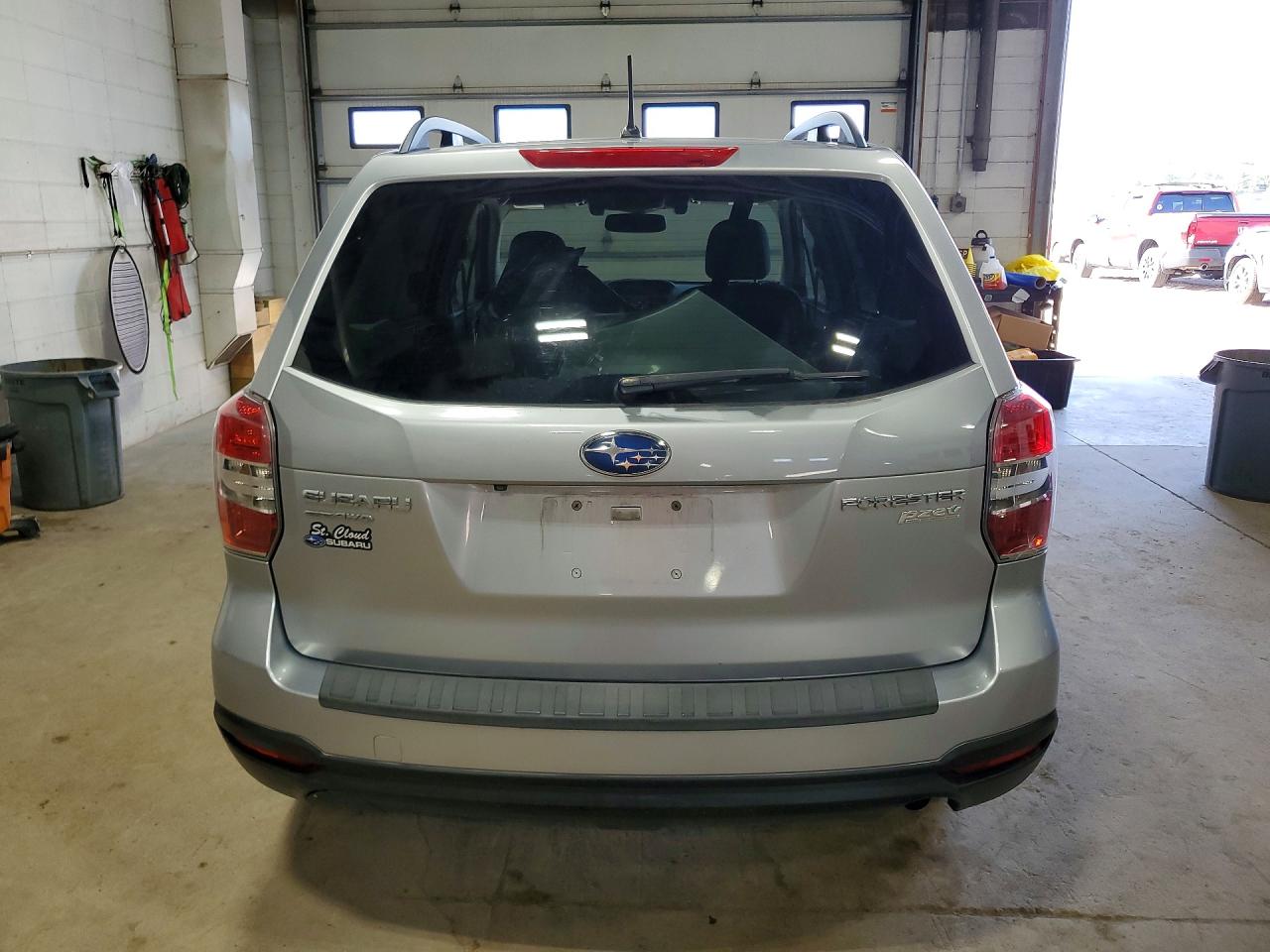 2015 Subaru Forester 2.5i Premium Silver vin: JF2SJAFC7FH555844