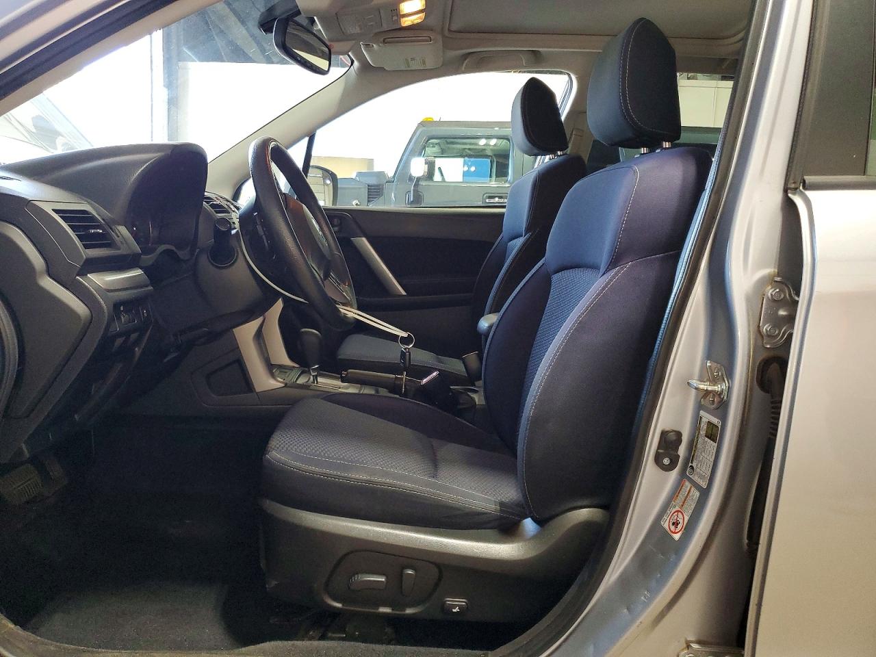 2015 Subaru Forester 2.5i Premium Silver vin: JF2SJAFC7FH555844