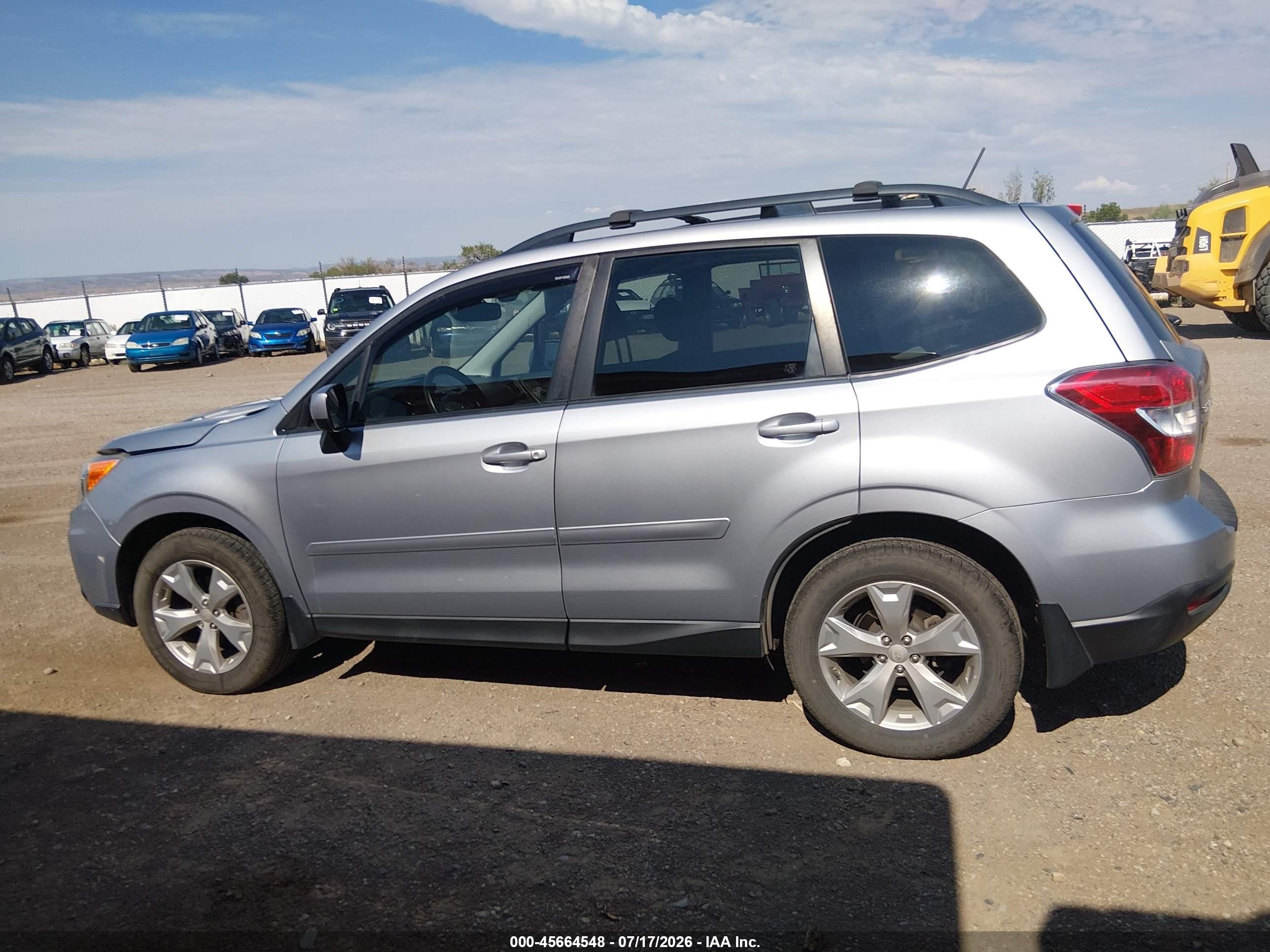 2015 Subaru Forester 2.5i Premium Silver vin: JF2SJAFC7FH584891