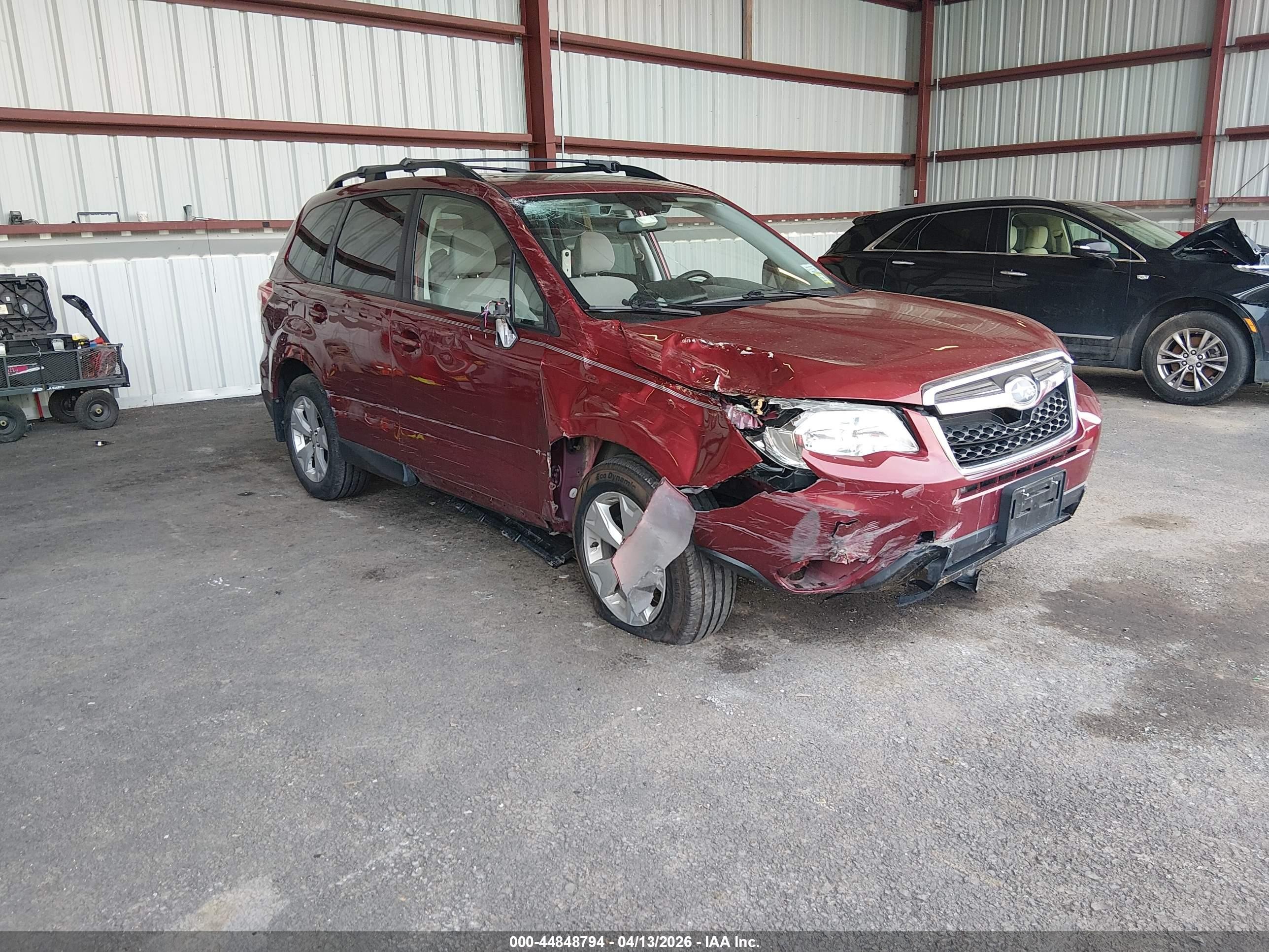2015 Subaru Forester 2.5i Premium Красный vin: JF2SJAFC8FH801249