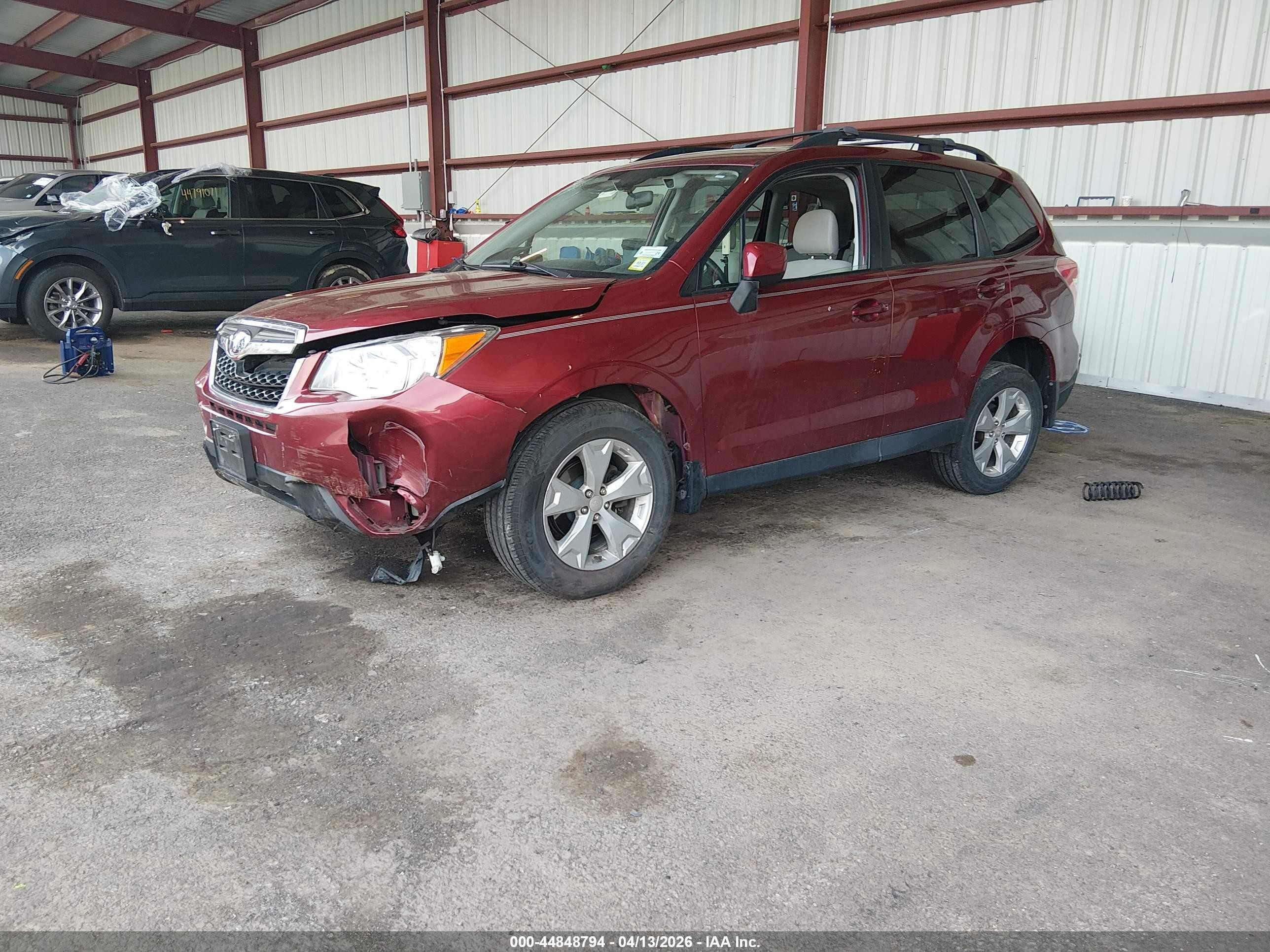 2015 Subaru Forester 2.5i Premium Красный vin: JF2SJAFC8FH801249