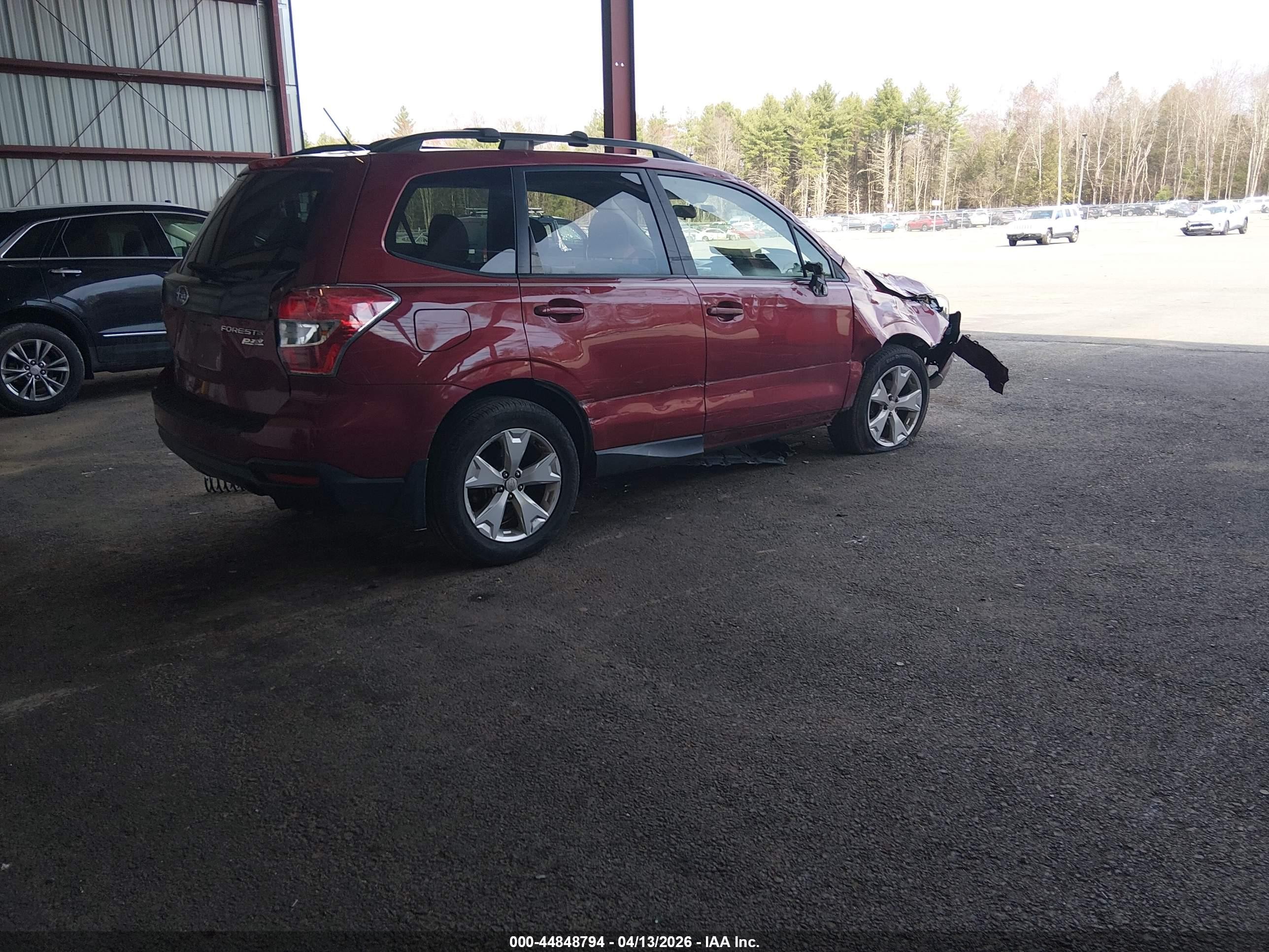 2015 Subaru Forester 2.5i Premium Красный vin: JF2SJAFC8FH801249