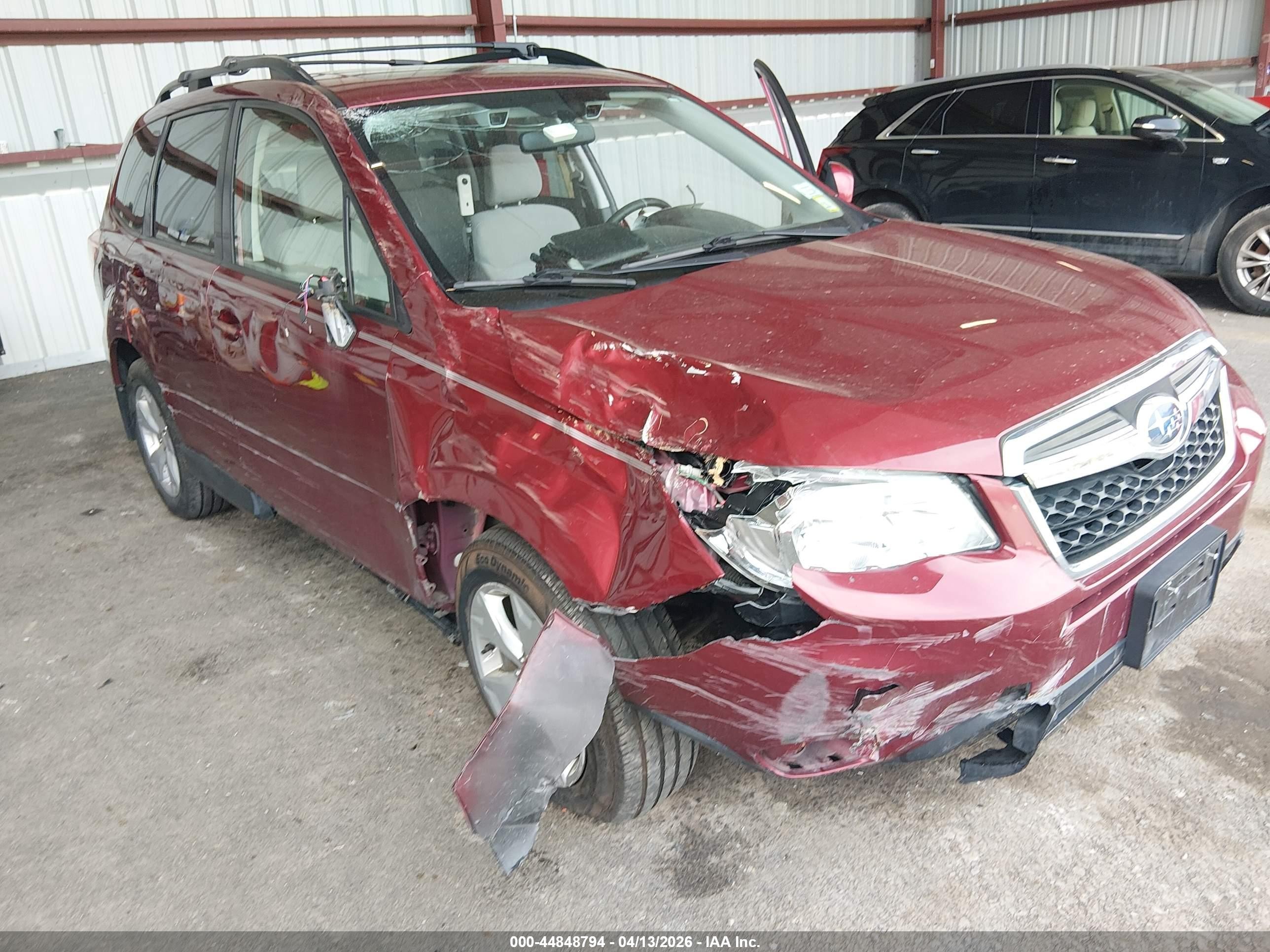 2015 Subaru Forester 2.5i Premium Красный vin: JF2SJAFC8FH801249