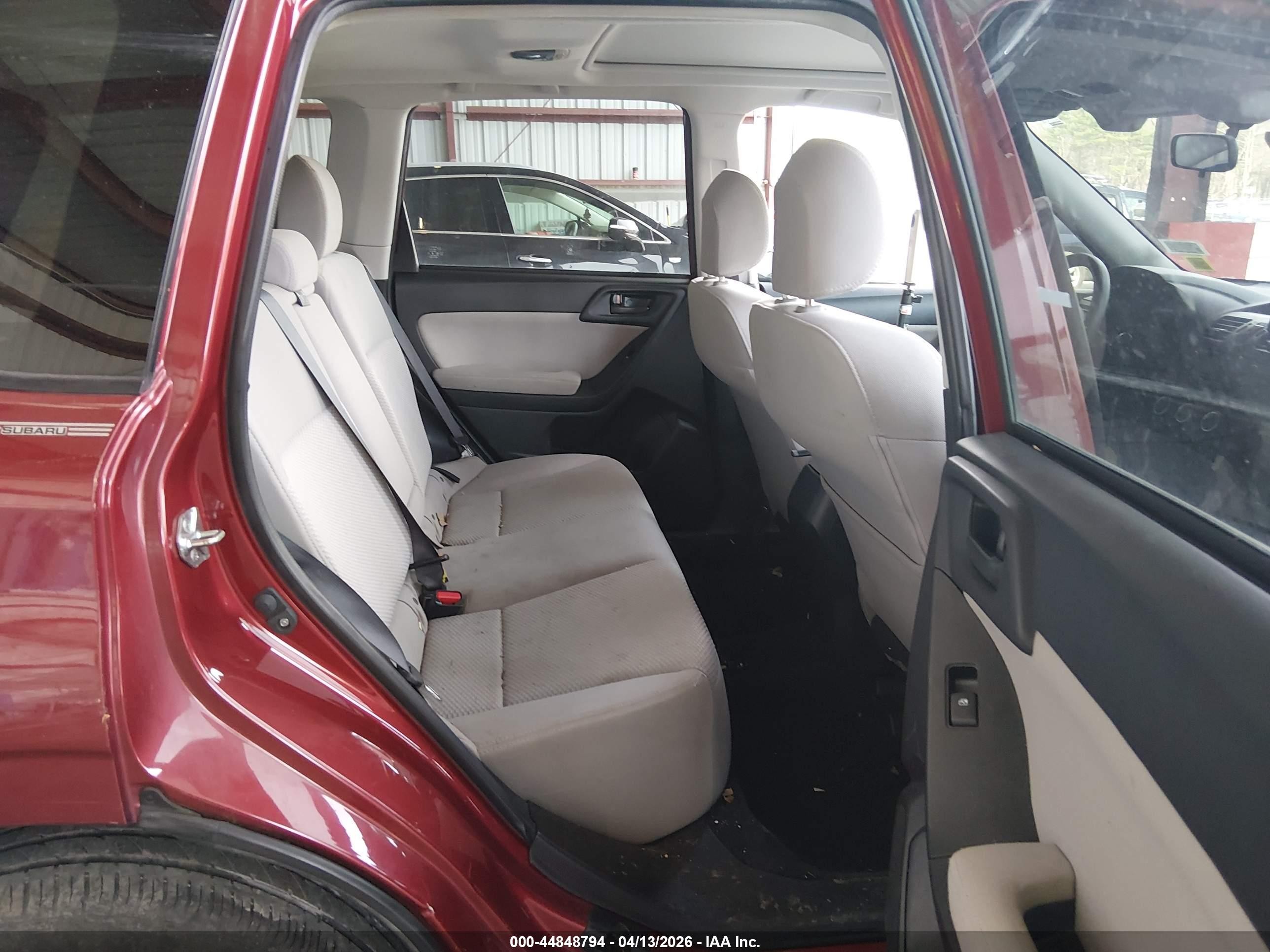 2015 Subaru Forester 2.5i Premium Красный vin: JF2SJAFC8FH801249