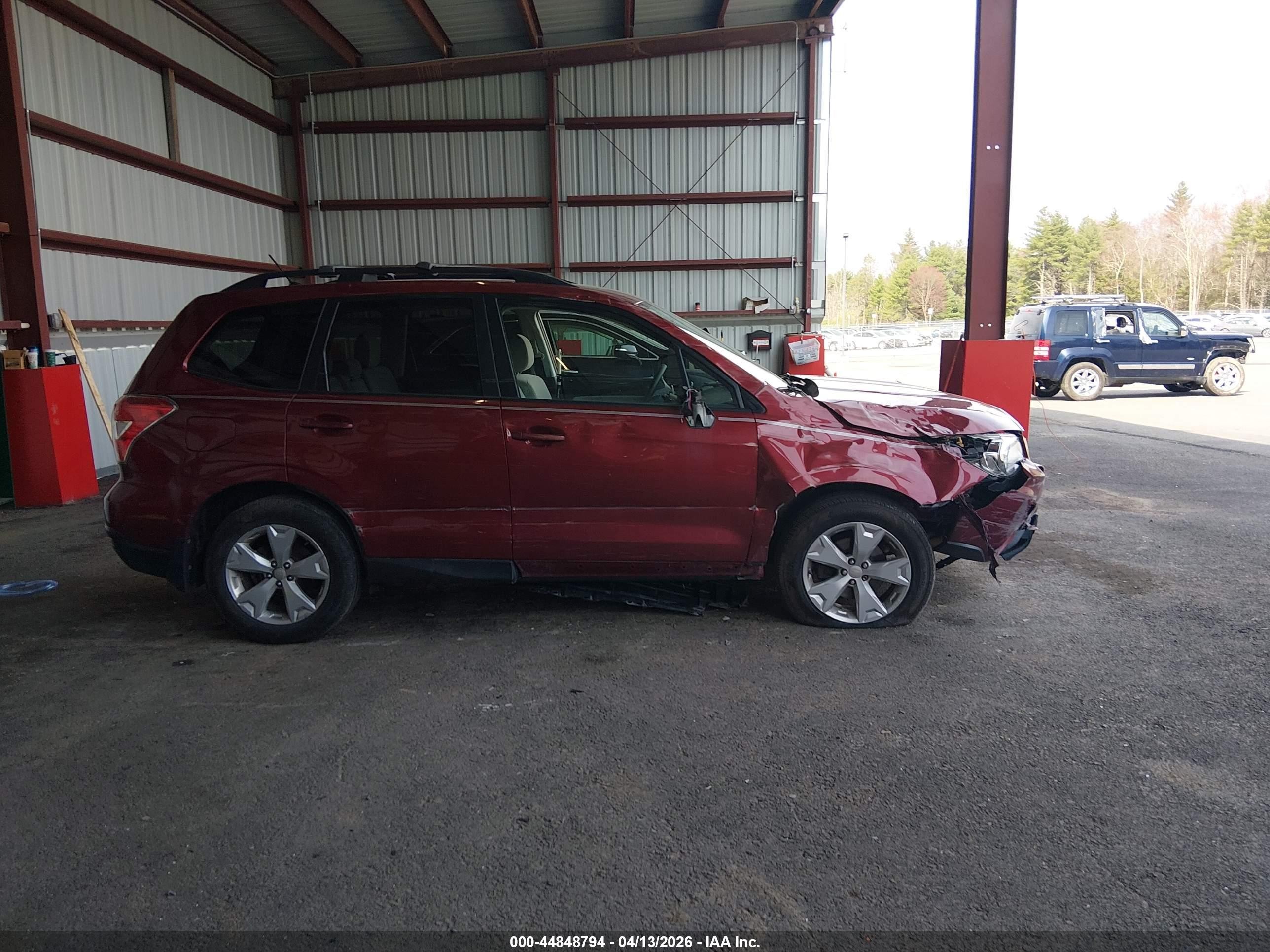 2015 Subaru Forester 2.5i Premium Красный vin: JF2SJAFC8FH801249
