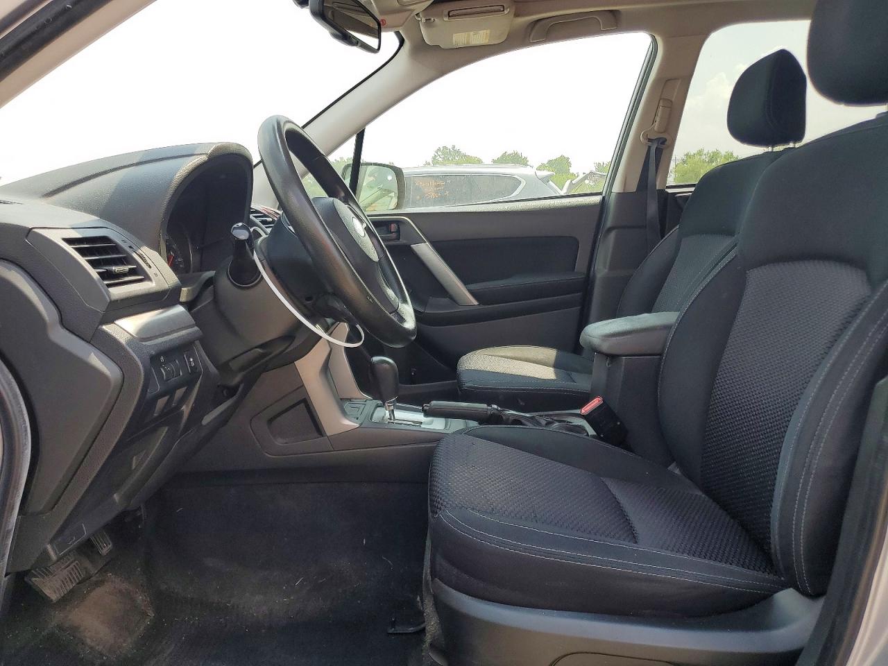 2015 Subaru Forester 2.5i Premium Silver vin: JF2SJAFC9FH406738