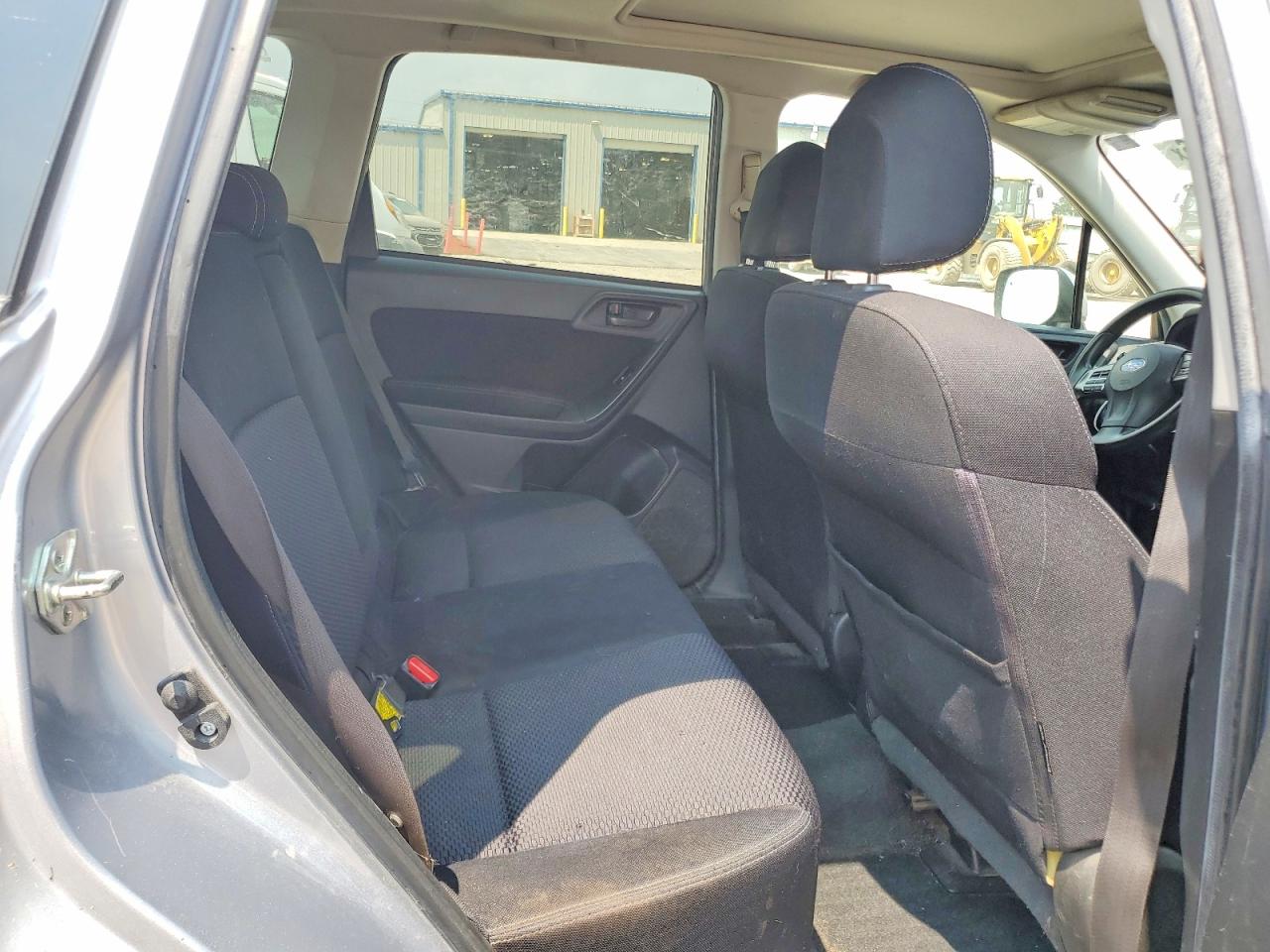 2015 Subaru Forester 2.5i Premium Silver vin: JF2SJAFC9FH406738