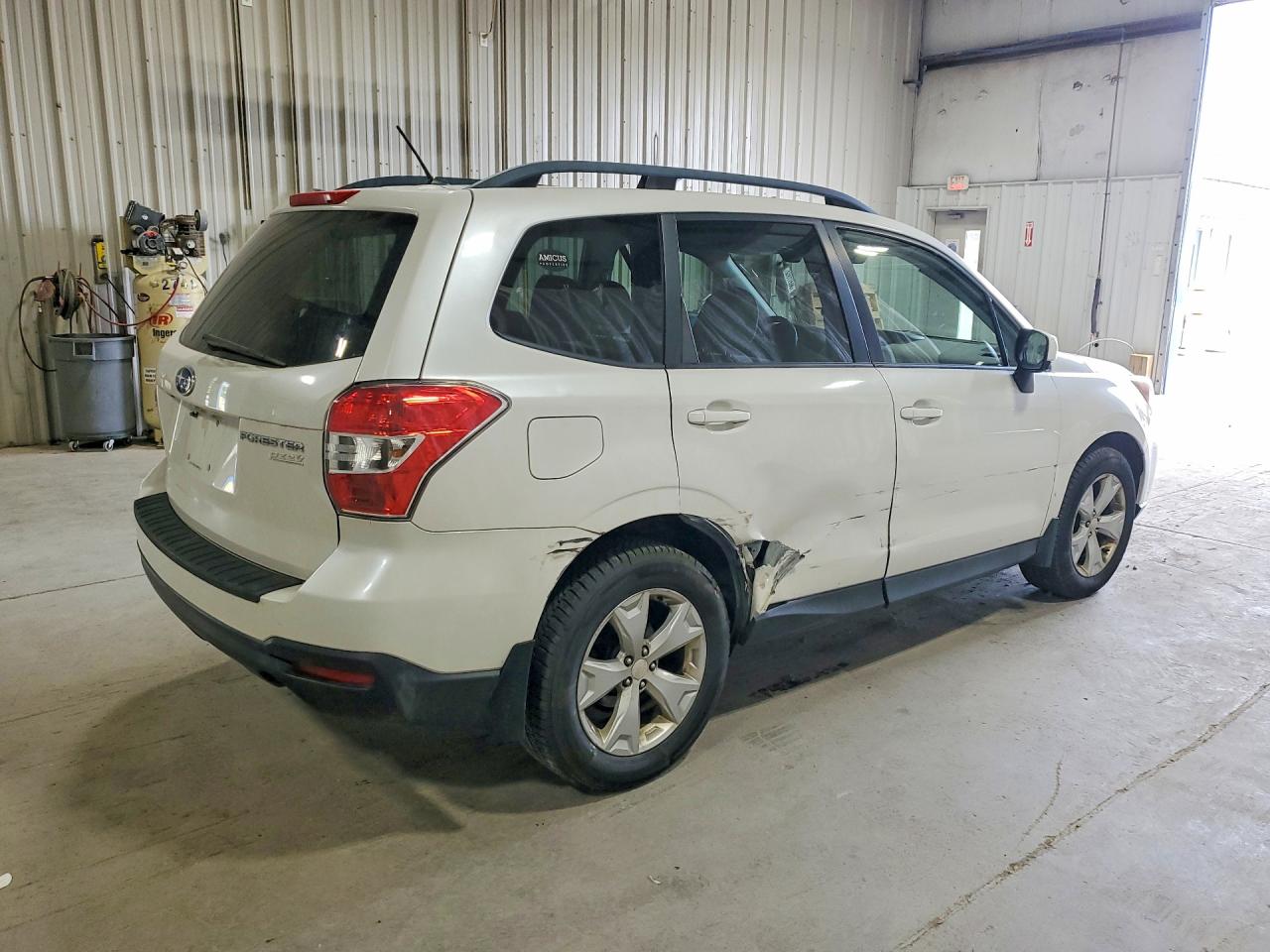 2015 Subaru Forester 2.5i Premium Белый vin: JF2SJAFC9FH440078