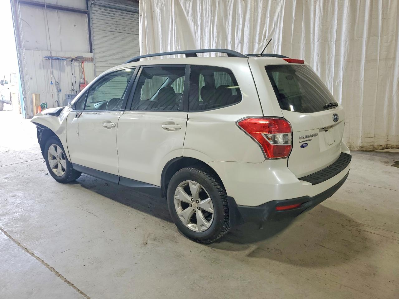 2015 Subaru Forester 2.5i Premium Белый vin: JF2SJAFC9FH440078