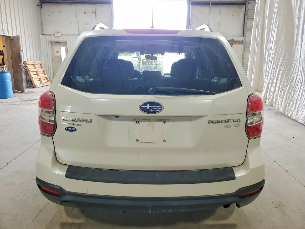 2015 Subaru Forester 2.5i Premium Белый vin: JF2SJAFC9FH440078