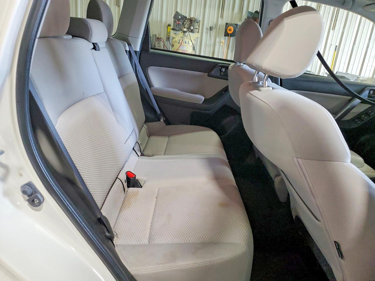 2015 Subaru Forester 2.5i Premium Белый vin: JF2SJAFC9FH440078