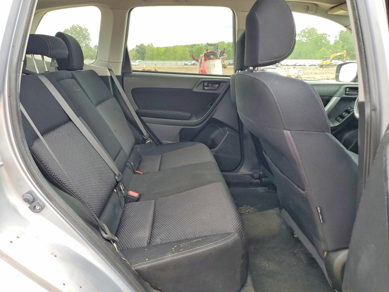 2015 Subaru Forester 2.5i Premium Silver vin: JF2SJAFC9FH462338