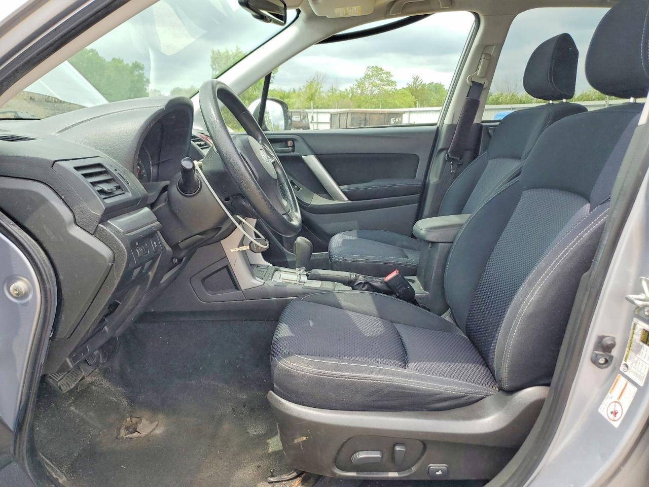 2015 Subaru Forester 2.5i Premium Silver vin: JF2SJAFC9FH462338